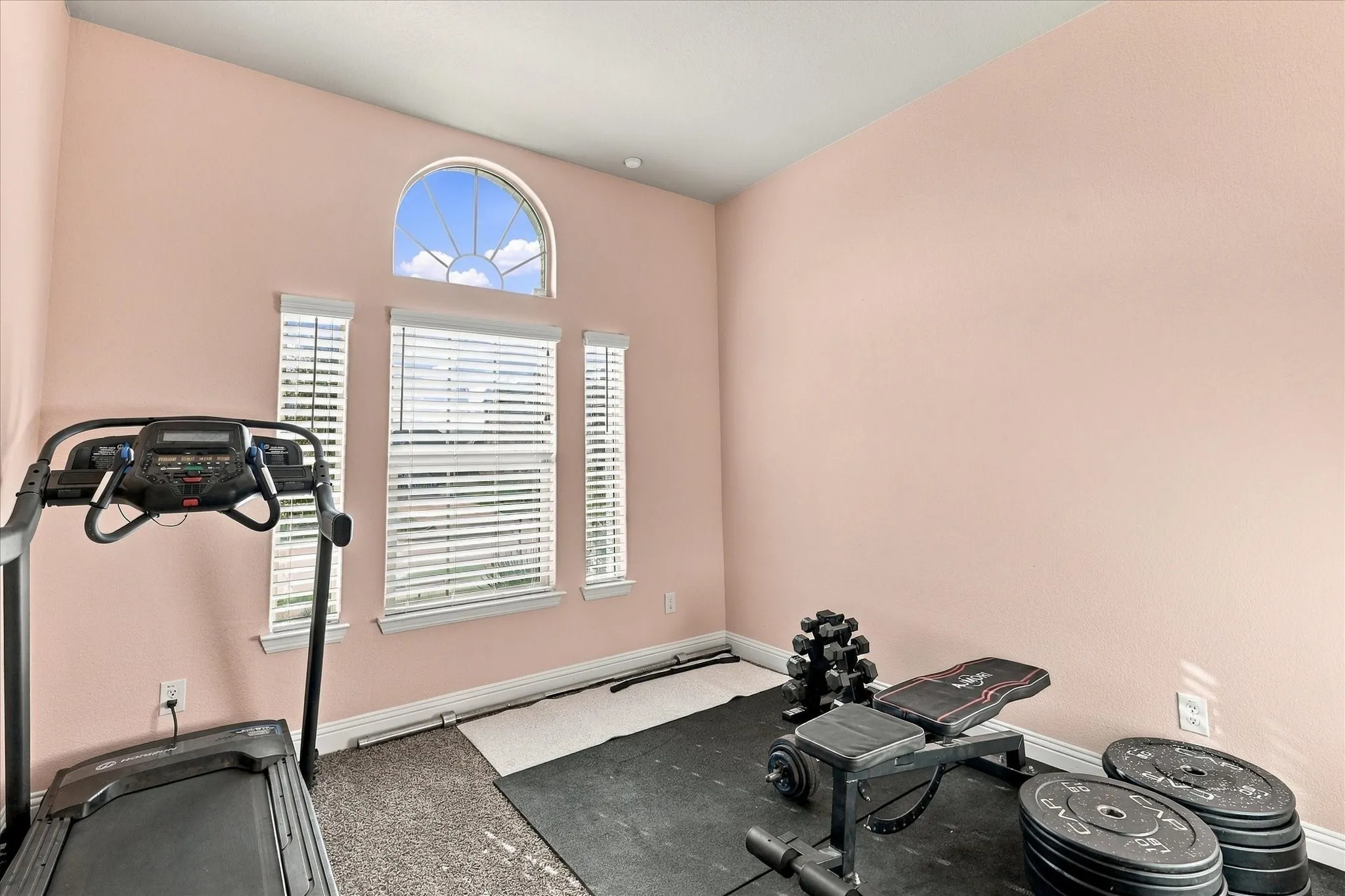 Single Family Residence For Sale in Ellis County , 5622 Log Cabin Court, Midlothian, Texas 76065, 4 Bedroom, 2 Bathroom, 2 Garage spaces, 1,894 Sqft, built in 2022, mls#21389887, Real Estate Agent in Midlothian, Homes For Sale in Ellis county, Homes For Sale in Midlothian, Realtor in Midlothian Texas, Real Estate Brokerage Independent Realty Texas, Luminita Cordes Realtor