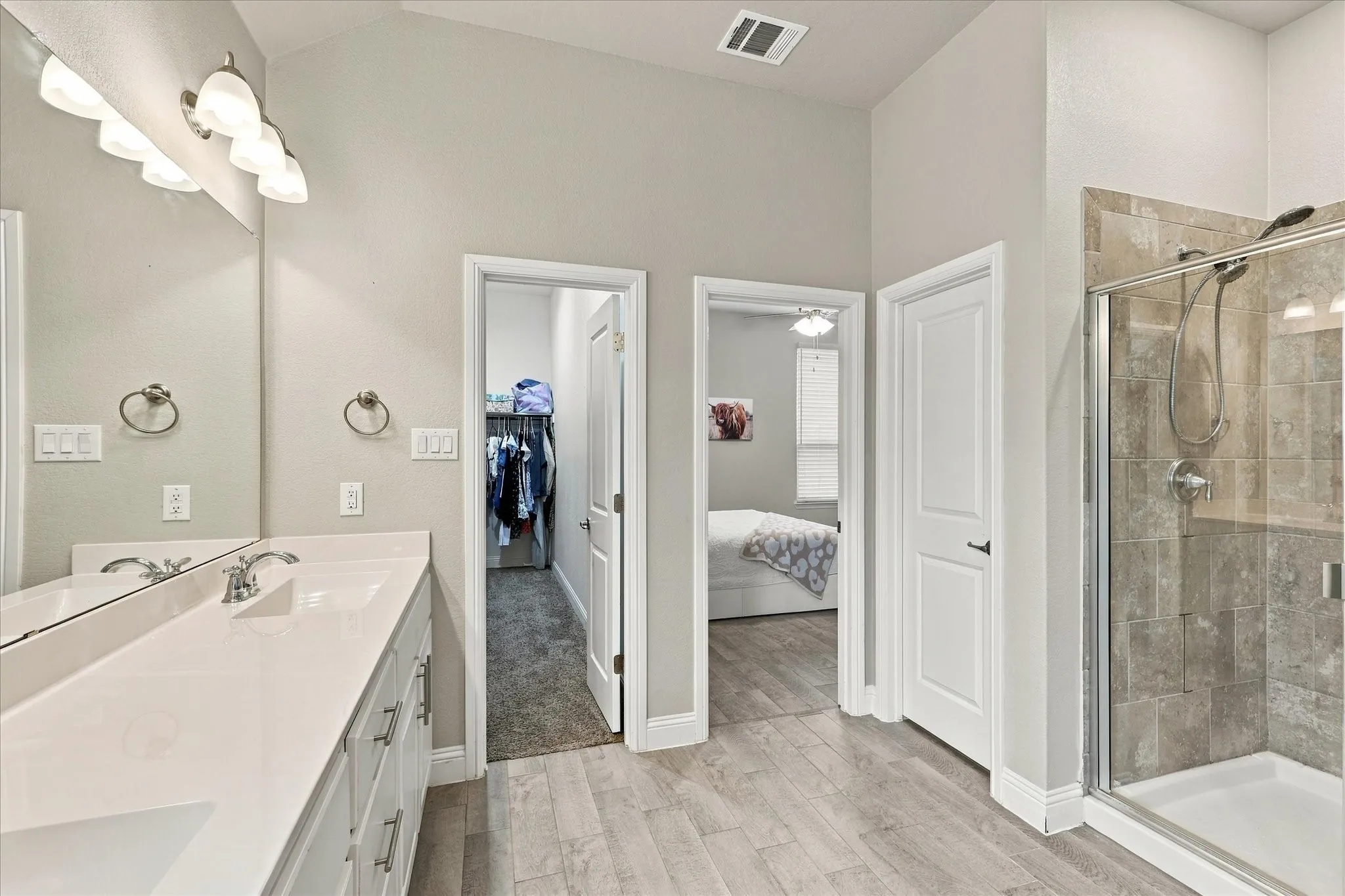 Single Family Residence For Sale in Ellis County , 5622 Log Cabin Court, Midlothian, Texas 76065, 4 Bedroom, 2 Bathroom, 2 Garage spaces, 1,894 Sqft, built in 2022, mls#21389887, Real Estate Agent in Midlothian, Homes For Sale in Ellis county, Homes For Sale in Midlothian, Realtor in Midlothian Texas, Real Estate Brokerage Independent Realty Texas, Luminita Cordes Realtor