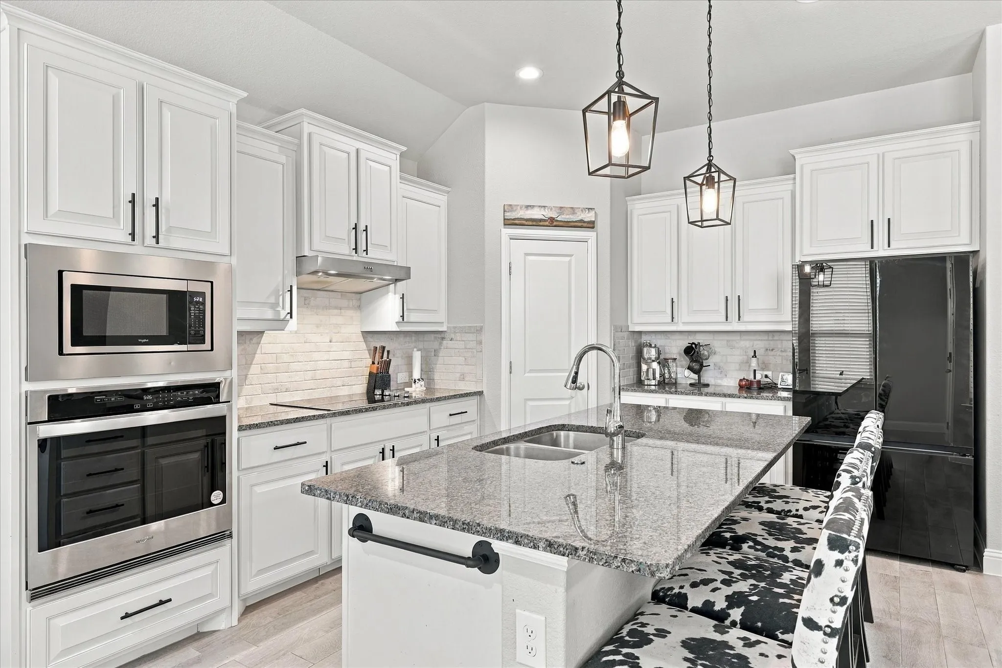 Single Family Residence For Sale in Ellis County , 5622 Log Cabin Court, Midlothian, Texas 76065, 4 Bedroom, 2 Bathroom, 2 Garage spaces, 1,894 Sqft, built in 2022, mls#21389887, Real Estate Agent in Midlothian, Homes For Sale in Ellis county, Homes For Sale in Midlothian, Realtor in Midlothian Texas, Real Estate Brokerage Independent Realty Texas, Luminita Cordes Realtor