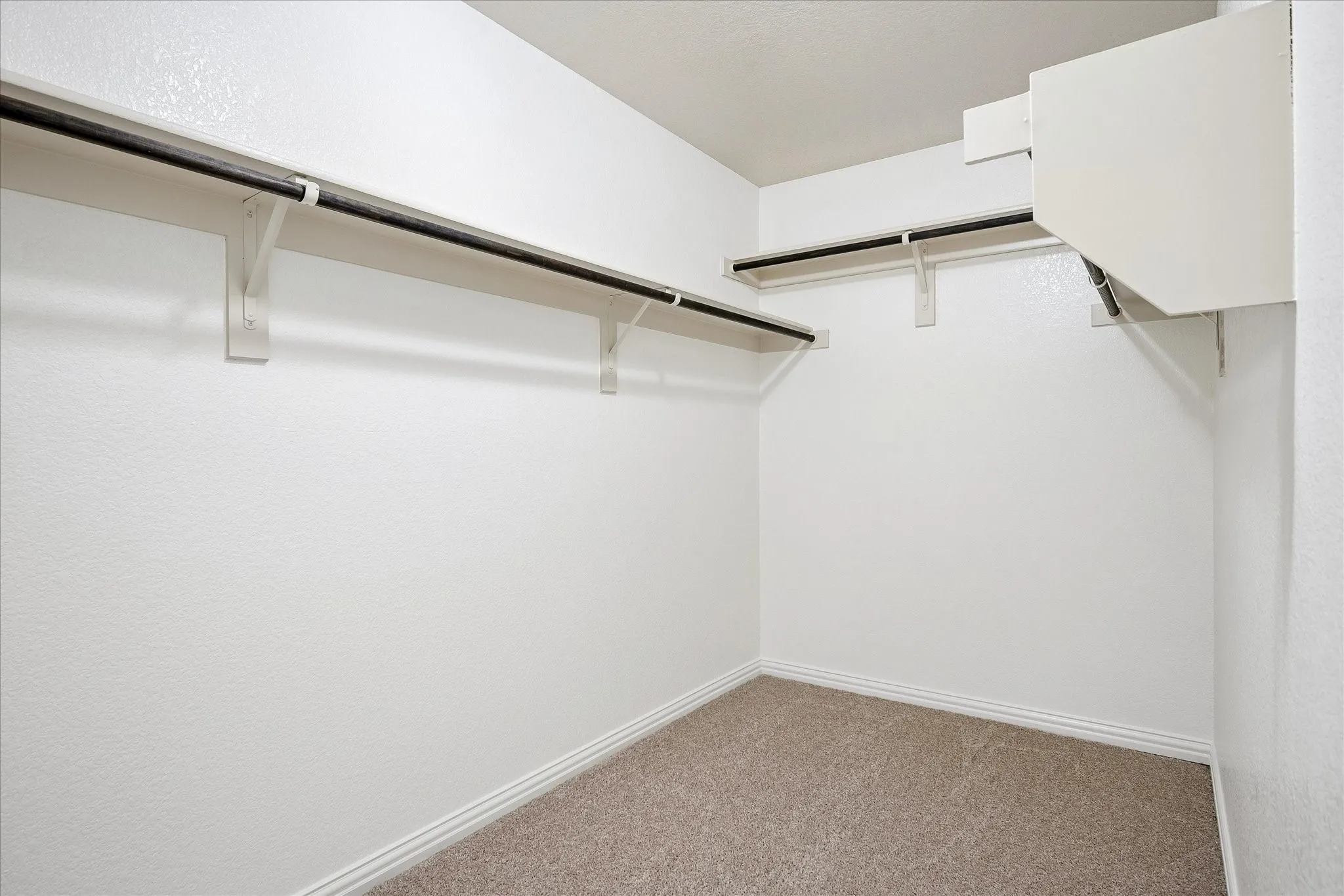 Townhouse For Sale in Tarrant County , 6940 Pascal Way, Fort Worth, Texas 76137, 2 Bedroom, 3 Bathroom, 2 Garage spaces, 1,388 Sqft, built in 2015, mls#21389355, Real Estate Agent in Fort Worth, Homes For Sale in Tarrant county, Homes For Sale in Fort Worth, Realtor in Fort Worth Texas, Real Estate Brokerage Independent Realty Texas, Luminita Cordes Realtor