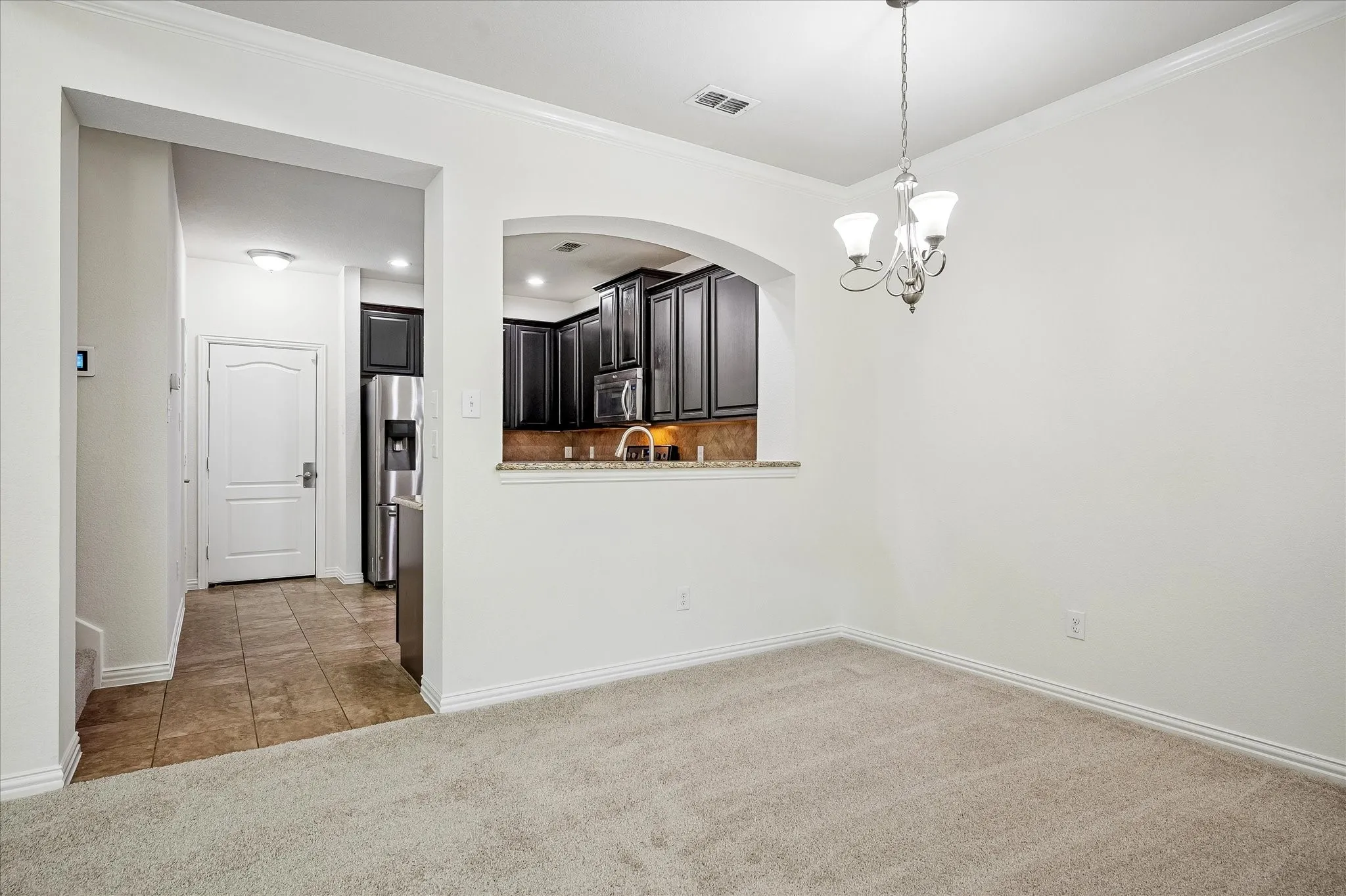 Townhouse For Sale in Tarrant County , 6940 Pascal Way, Fort Worth, Texas 76137, 2 Bedroom, 3 Bathroom, 2 Garage spaces, 1,388 Sqft, built in 2015, mls#21389355, Real Estate Agent in Fort Worth, Homes For Sale in Tarrant county, Homes For Sale in Fort Worth, Realtor in Fort Worth Texas, Real Estate Brokerage Independent Realty Texas, Luminita Cordes Realtor