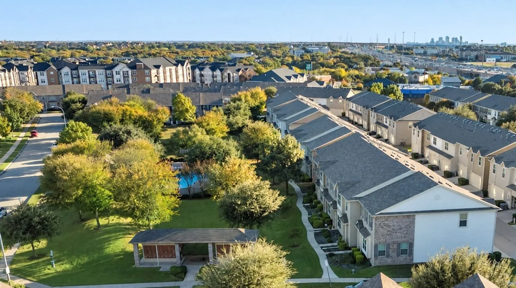 Townhouse For Sale in Tarrant County , 6940 Pascal Way, Fort Worth, Texas 76137, 2 Bedroom, 3 Bathroom, 2 Garage spaces, 1,388 Sqft, built in 2015, mls#21389355, Real Estate Agent in Fort Worth, Homes For Sale in Tarrant county, Homes For Sale in Fort Worth, Realtor in Fort Worth Texas, Real Estate Brokerage Independent Realty Texas, Luminita Cordes Realtor