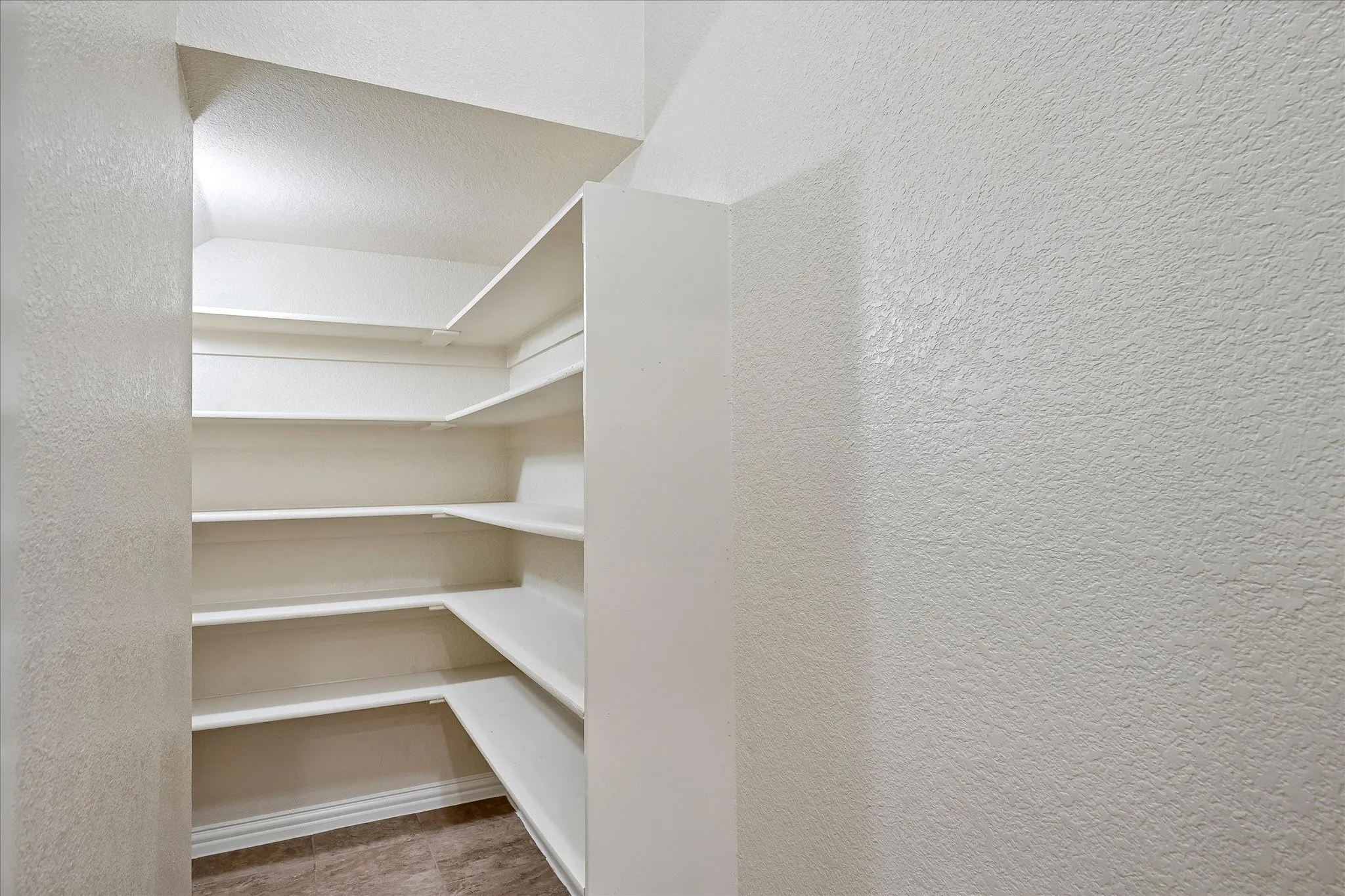 Townhouse For Sale in Tarrant County , 6940 Pascal Way, Fort Worth, Texas 76137, 2 Bedroom, 3 Bathroom, 2 Garage spaces, 1,388 Sqft, built in 2015, mls#21389355, Real Estate Agent in Fort Worth, Homes For Sale in Tarrant county, Homes For Sale in Fort Worth, Realtor in Fort Worth Texas, Real Estate Brokerage Independent Realty Texas, Luminita Cordes Realtor