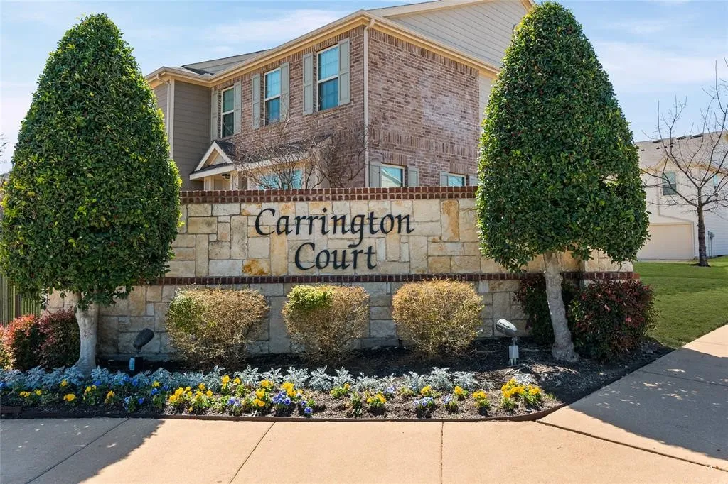 Townhouse For Sale in Tarrant County , 6940 Pascal Way, Fort Worth, Texas 76137, 2 Bedroom, 3 Bathroom, 2 Garage spaces, 1,388 Sqft, built in 2015, mls#21389355, Real Estate Agent in Fort Worth, Homes For Sale in Tarrant county, Homes For Sale in Fort Worth, Realtor in Fort Worth Texas, Real Estate Brokerage Independent Realty Texas, Luminita Cordes Realtor