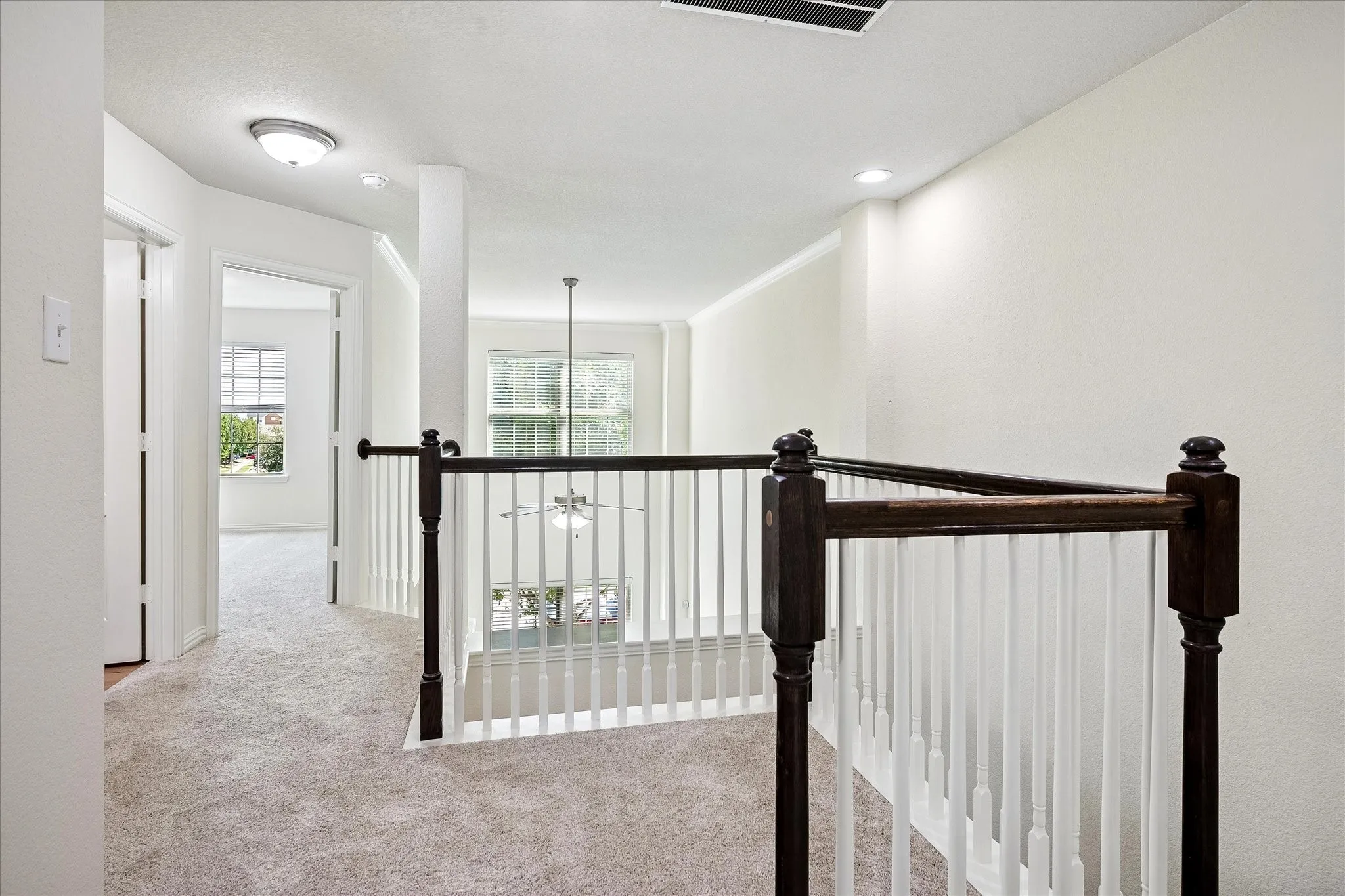 Townhouse For Sale in Tarrant County , 6940 Pascal Way, Fort Worth, Texas 76137, 2 Bedroom, 3 Bathroom, 2 Garage spaces, 1,388 Sqft, built in 2015, mls#21389355, Real Estate Agent in Fort Worth, Homes For Sale in Tarrant county, Homes For Sale in Fort Worth, Realtor in Fort Worth Texas, Real Estate Brokerage Independent Realty Texas, Luminita Cordes Realtor
