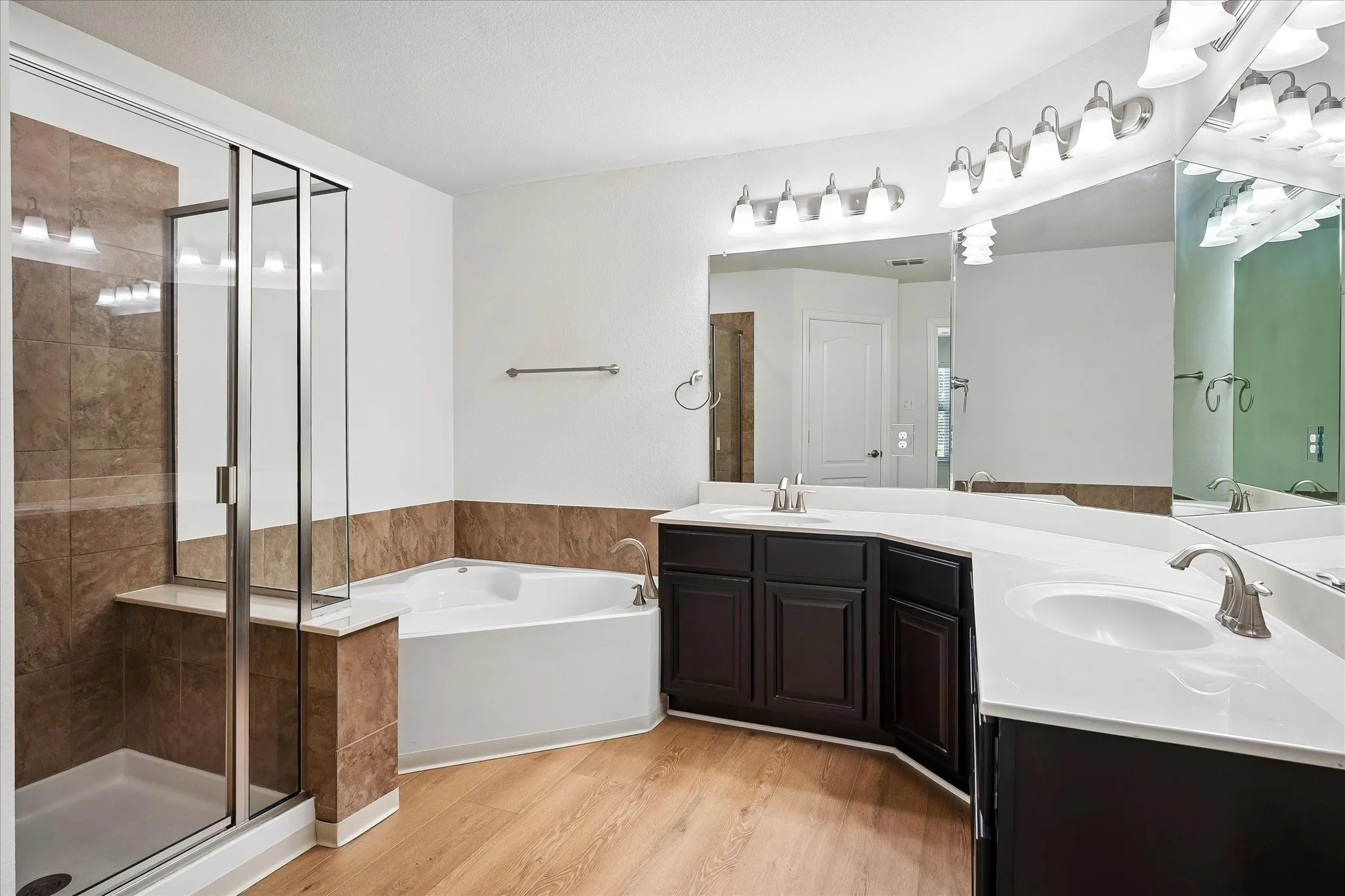 Townhouse For Sale in Tarrant County , 6940 Pascal Way, Fort Worth, Texas 76137, 2 Bedroom, 3 Bathroom, 2 Garage spaces, 1,388 Sqft, built in 2015, mls#21389355, Real Estate Agent in Fort Worth, Homes For Sale in Tarrant county, Homes For Sale in Fort Worth, Realtor in Fort Worth Texas, Real Estate Brokerage Independent Realty Texas, Luminita Cordes Realtor
