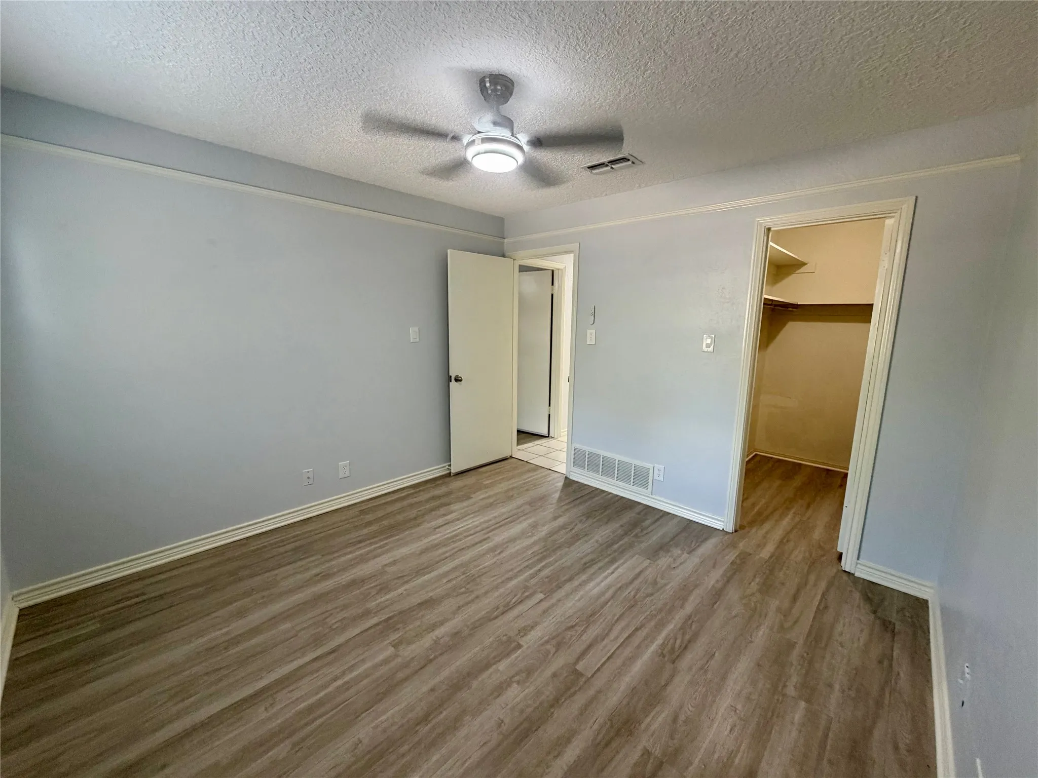 Single Family Residence For Rent in Denton County , 608 Coronado Drive, Denton, Texas 76209, 3 Bedroom, 2 Bathroom, 2 Garage spaces, 1,364 Sqft, built in 1972, mls#21390741, Real Estate Agent in Denton, Homes For Rent in Denton county, Homes For Rent in Denton, Realtor in Denton Texas, Real Estate Brokerage Independent Realty Texas, Luminita Cordes Realtor