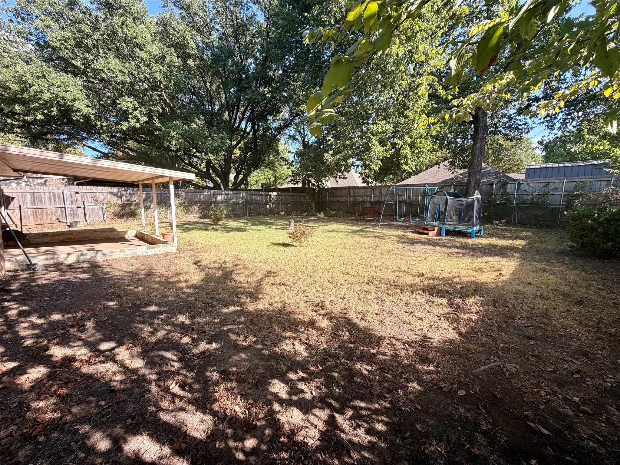 Single Family Residence For Rent in Denton County , 608 Coronado Drive, Denton, Texas 76209, 3 Bedroom, 2 Bathroom, 2 Garage spaces, 1,364 Sqft, built in 1972, mls#21390741, Real Estate Agent in Denton, Homes For Rent in Denton county, Homes For Rent in Denton, Realtor in Denton Texas, Real Estate Brokerage Independent Realty Texas, Luminita Cordes Realtor