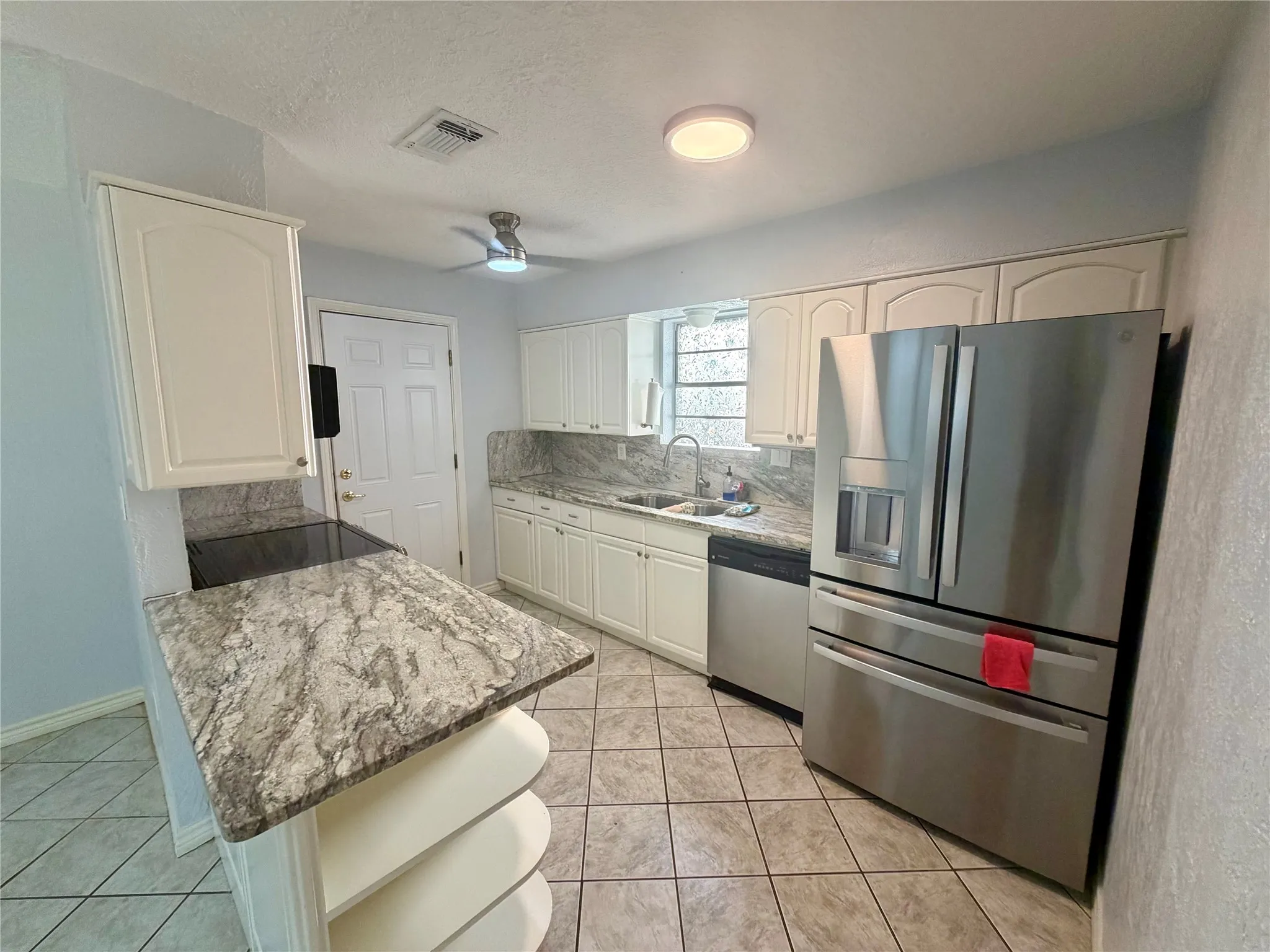 Single Family Residence For Rent in Denton County , 608 Coronado Drive, Denton, Texas 76209, 3 Bedroom, 2 Bathroom, 2 Garage spaces, 1,364 Sqft, built in 1972, mls#21390741, Real Estate Agent in Denton, Homes For Rent in Denton county, Homes For Rent in Denton, Realtor in Denton Texas, Real Estate Brokerage Independent Realty Texas, Luminita Cordes Realtor