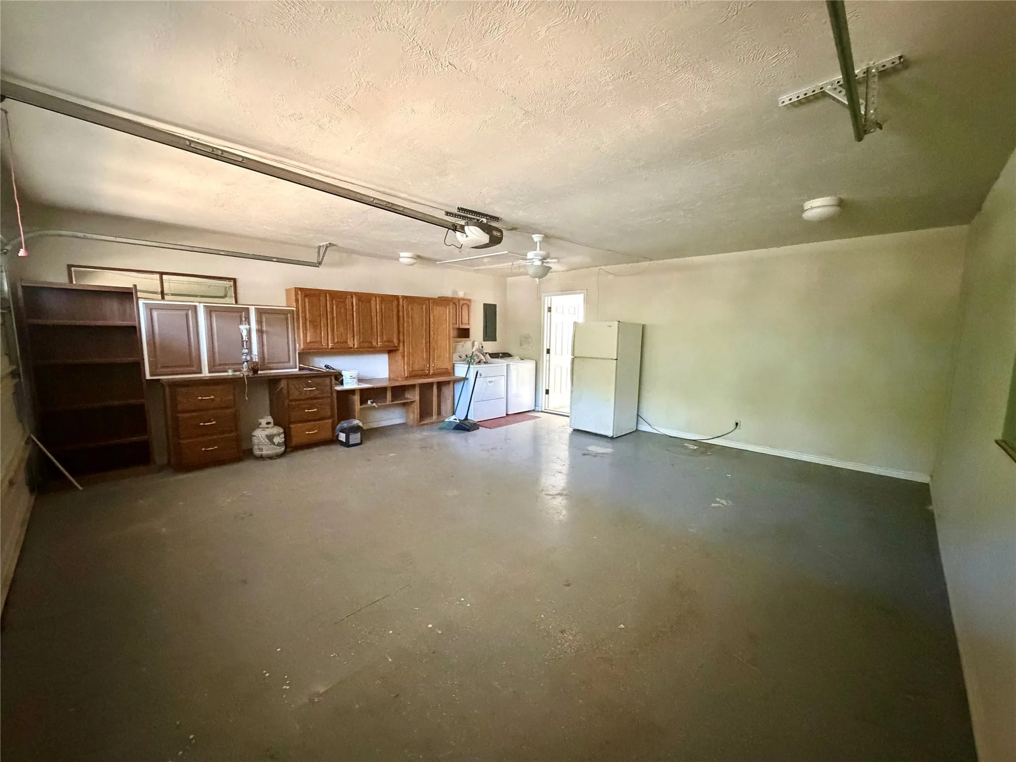 Single Family Residence For Rent in Denton County , 608 Coronado Drive, Denton, Texas 76209, 3 Bedroom, 2 Bathroom, 2 Garage spaces, 1,364 Sqft, built in 1972, mls#21390741, Real Estate Agent in Denton, Homes For Rent in Denton county, Homes For Rent in Denton, Realtor in Denton Texas, Real Estate Brokerage Independent Realty Texas, Luminita Cordes Realtor