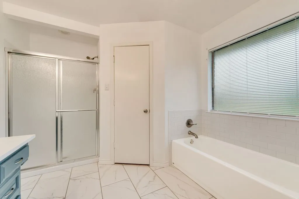 Single Family Residence For Sale in Dallas County , 1635 Easy Street, Seagoville, Texas 75159, 3 Bedroom, 2 Bathroom, 4 Garage spaces, 1,625 Sqft, built in 1987, mls#21390328, Real Estate Agent in Seagoville, Homes For Sale in Dallas county, Homes For Sale in Seagoville, Realtor in Seagoville Texas, Real Estate Brokerage Independent Realty Texas, Luminita Cordes Realtor