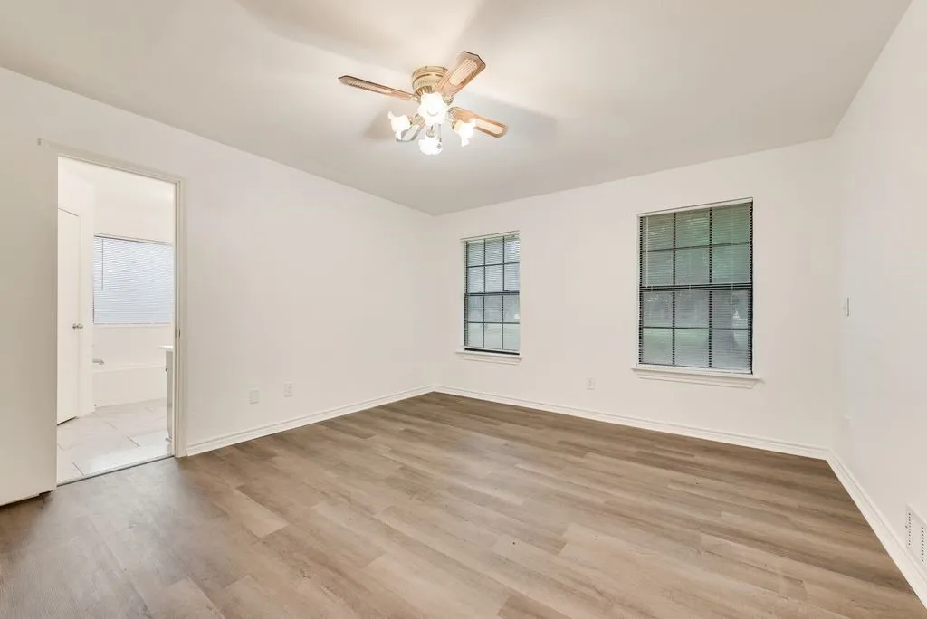 Single Family Residence For Sale in Dallas County , 1635 Easy Street, Seagoville, Texas 75159, 3 Bedroom, 2 Bathroom, 4 Garage spaces, 1,625 Sqft, built in 1987, mls#21390328, Real Estate Agent in Seagoville, Homes For Sale in Dallas county, Homes For Sale in Seagoville, Realtor in Seagoville Texas, Real Estate Brokerage Independent Realty Texas, Luminita Cordes Realtor