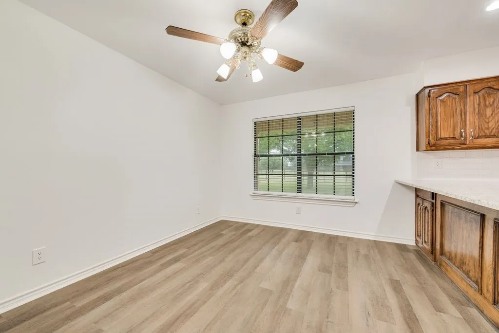 Single Family Residence For Sale in Dallas County , 1635 Easy Street, Seagoville, Texas 75159, 3 Bedroom, 2 Bathroom, 4 Garage spaces, 1,625 Sqft, built in 1987, mls#21390328, Real Estate Agent in Seagoville, Homes For Sale in Dallas county, Homes For Sale in Seagoville, Realtor in Seagoville Texas, Real Estate Brokerage Independent Realty Texas, Luminita Cordes Realtor