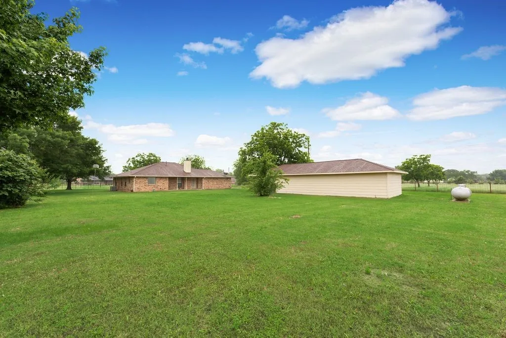 Single Family Residence For Sale in Dallas County , 1635 Easy Street, Seagoville, Texas 75159, 3 Bedroom, 2 Bathroom, 4 Garage spaces, 1,625 Sqft, built in 1987, mls#21390328, Real Estate Agent in Seagoville, Homes For Sale in Dallas county, Homes For Sale in Seagoville, Realtor in Seagoville Texas, Real Estate Brokerage Independent Realty Texas, Luminita Cordes Realtor