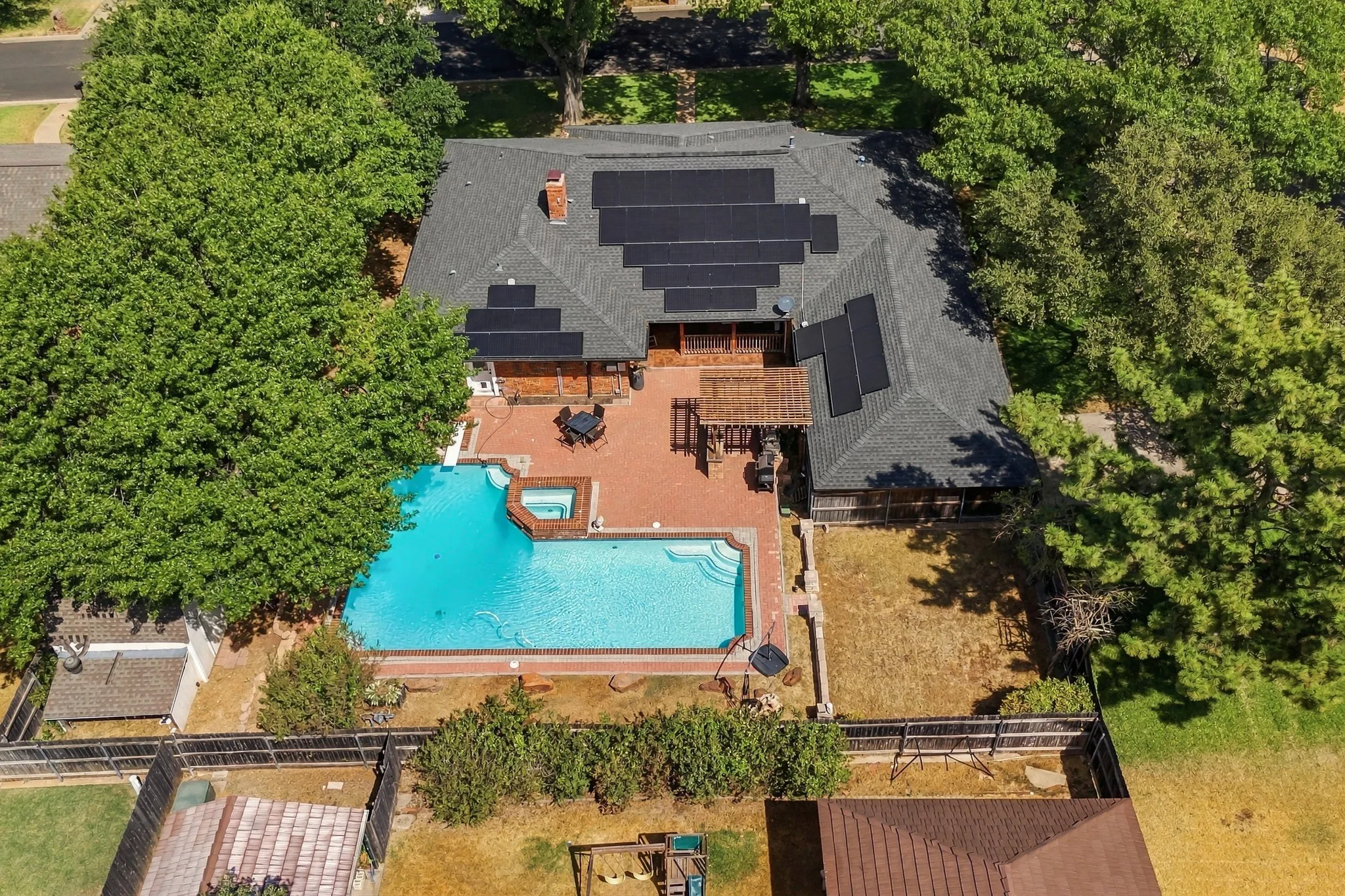 Single Family Residence For Sale in Tarrant County , 6440 Devonshire Drive, North Richland Hills, Texas 76180, 4 Bedroom, 3 Bathroom, 2 Garage spaces, 2,462 Sqft, built in 1976, mls#21384256, Real Estate Agent in North Richland Hills, Homes For Sale in Tarrant county, Homes For Sale in North Richland Hills, Realtor in North Richland Hills Texas, Real Estate Brokerage Independent Realty Texas, Luminita Cordes Realtor