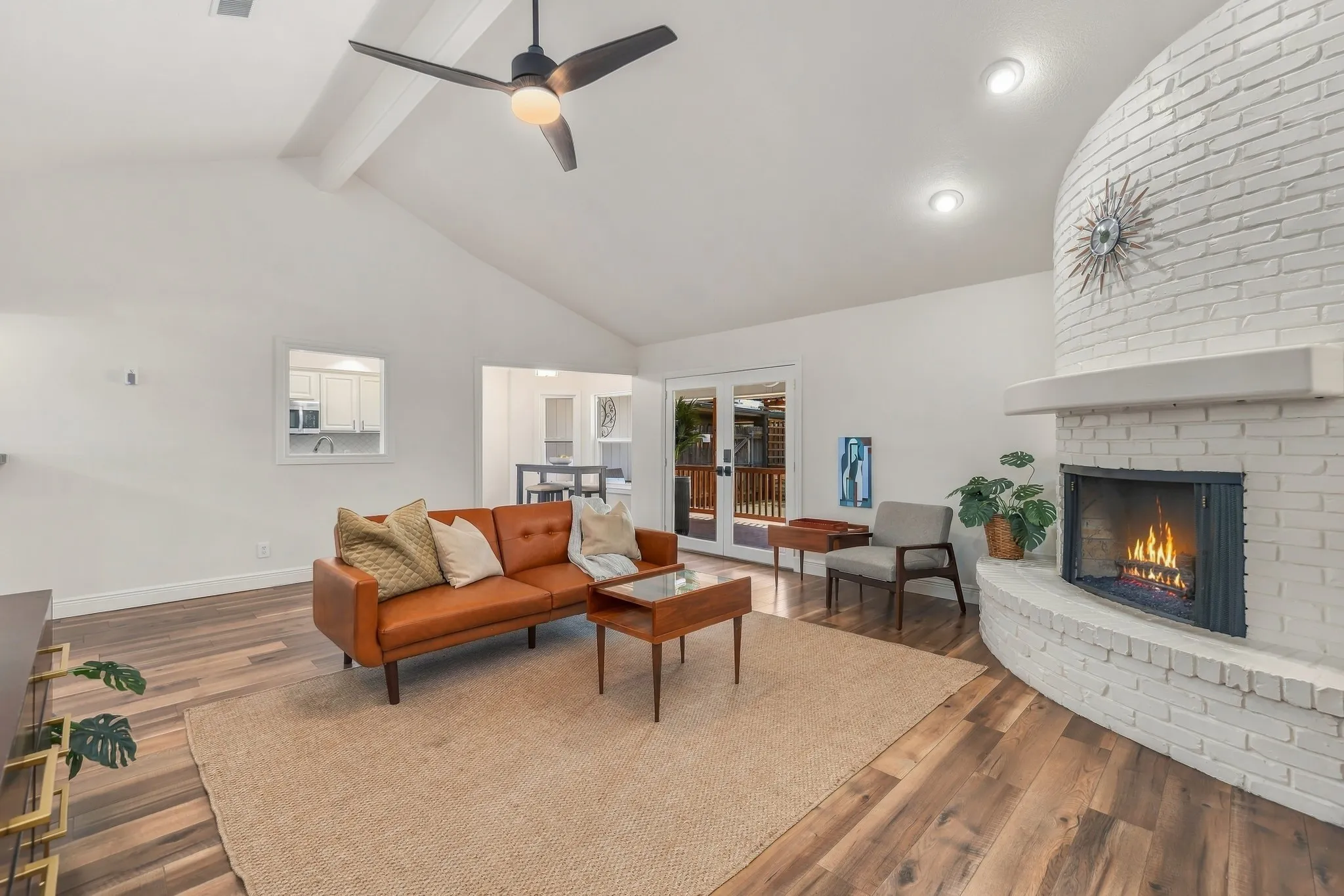 Single Family Residence For Sale in Tarrant County , 6440 Devonshire Drive, North Richland Hills, Texas 76180, 4 Bedroom, 3 Bathroom, 2 Garage spaces, 2,462 Sqft, built in 1976, mls#21384256, Real Estate Agent in North Richland Hills, Homes For Sale in Tarrant county, Homes For Sale in North Richland Hills, Realtor in North Richland Hills Texas, Real Estate Brokerage Independent Realty Texas, Luminita Cordes Realtor