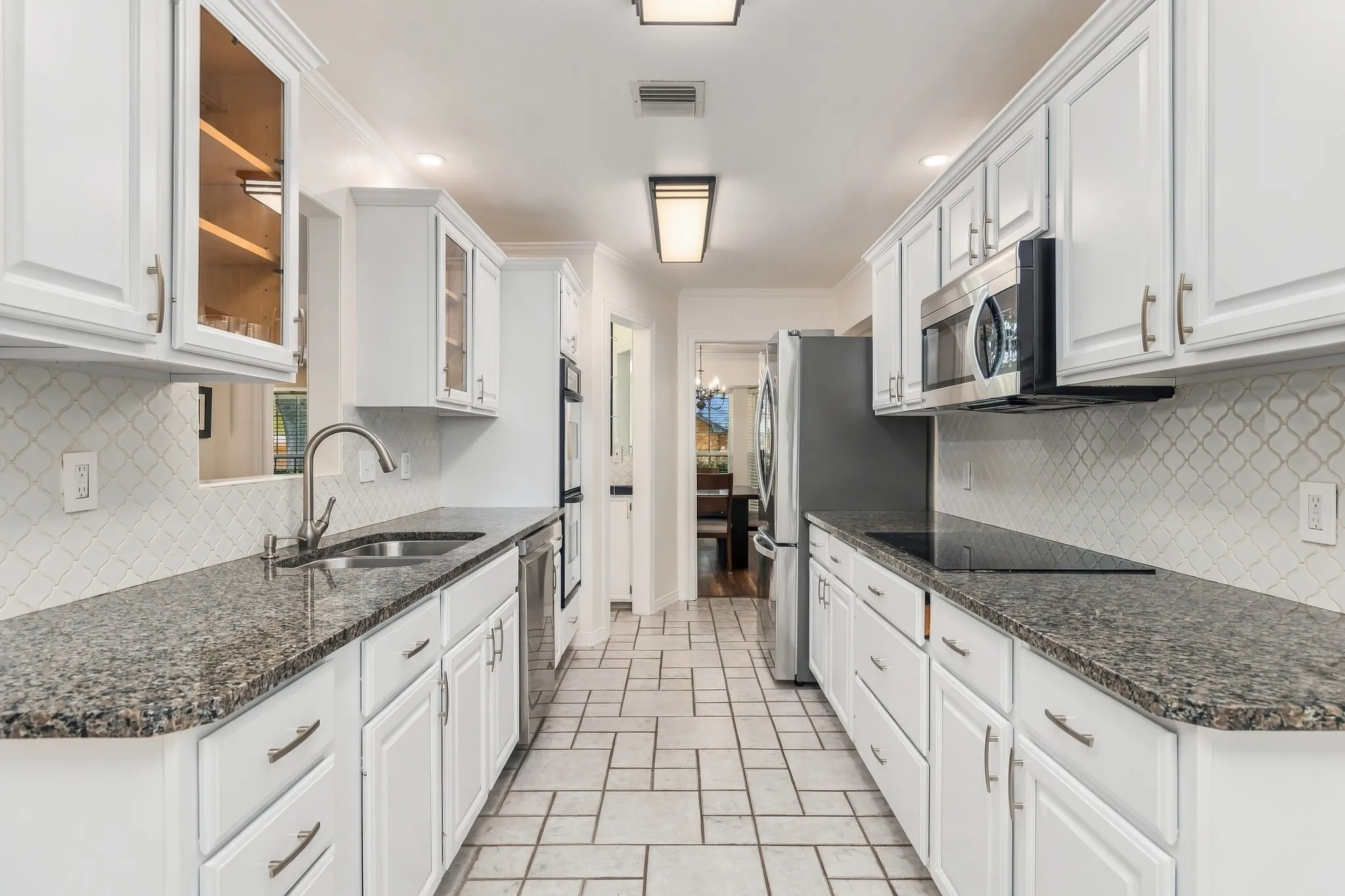 Single Family Residence For Sale in Tarrant County , 6440 Devonshire Drive, North Richland Hills, Texas 76180, 4 Bedroom, 3 Bathroom, 2 Garage spaces, 2,462 Sqft, built in 1976, mls#21384256, Real Estate Agent in North Richland Hills, Homes For Sale in Tarrant county, Homes For Sale in North Richland Hills, Realtor in North Richland Hills Texas, Real Estate Brokerage Independent Realty Texas, Luminita Cordes Realtor