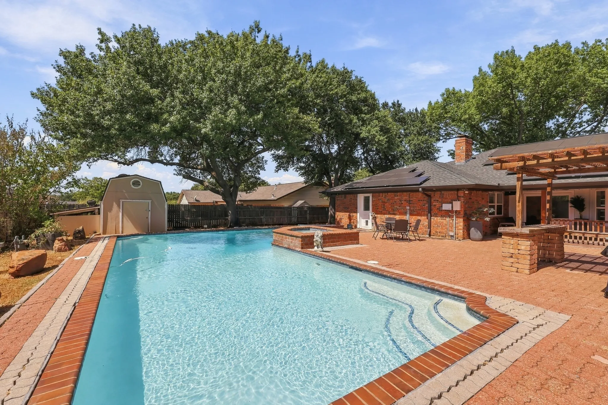 Single Family Residence For Sale in Tarrant County , 6440 Devonshire Drive, North Richland Hills, Texas 76180, 4 Bedroom, 3 Bathroom, 2 Garage spaces, 2,462 Sqft, built in 1976, mls#21384256, Real Estate Agent in North Richland Hills, Homes For Sale in Tarrant county, Homes For Sale in North Richland Hills, Realtor in North Richland Hills Texas, Real Estate Brokerage Independent Realty Texas, Luminita Cordes Realtor
