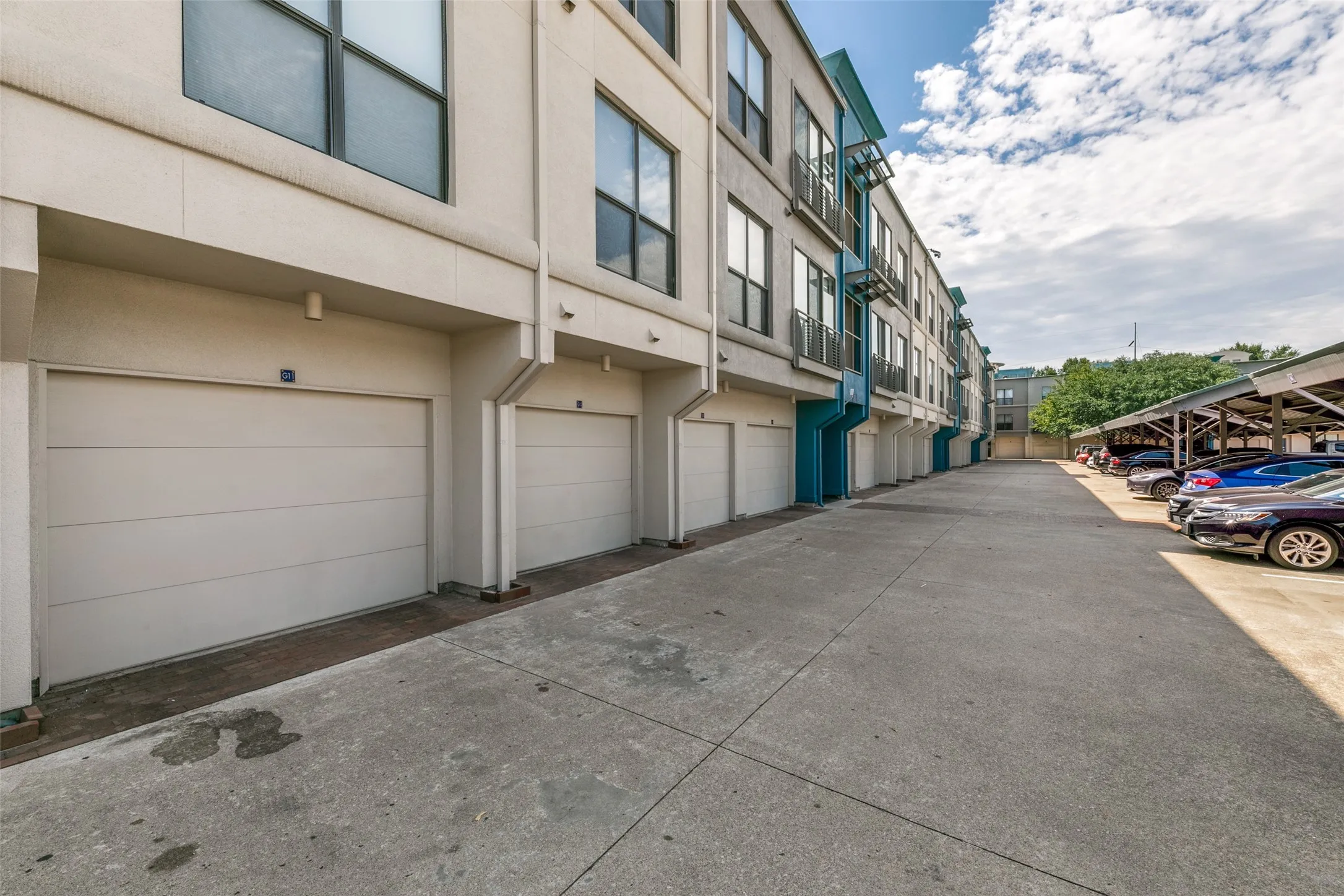 private 1 car garage with direct unit access