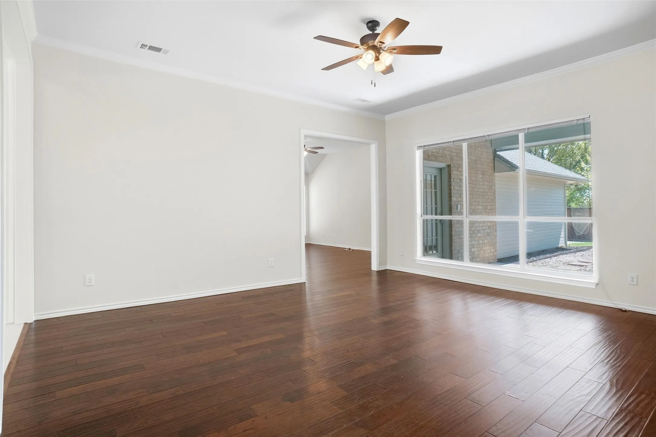 Single Family Residence For Sale in Tarrant County , 221 Brazil Drive, Hurst, Texas 76054, 3 Bedroom, 2 Bathroom, 2 Garage spaces, 1,910 Sqft, built in 1995, mls#21390410, Real Estate Agent in Hurst, Homes For Sale in Tarrant county, Homes For Sale in Hurst, Realtor in Hurst Texas, Real Estate Brokerage Independent Realty Texas, Luminita Cordes Realtor