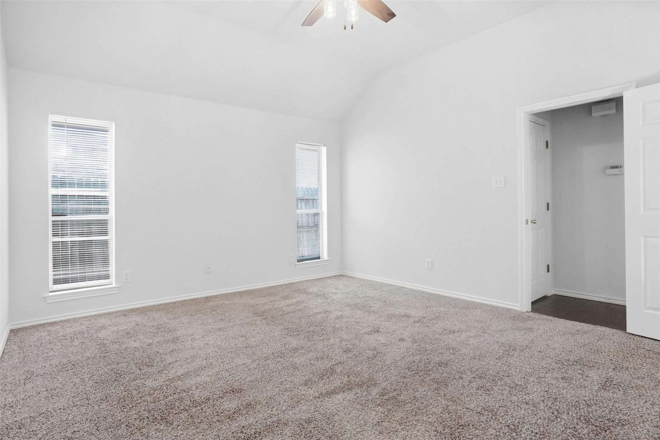 Single Family Residence For Sale in Tarrant County , 221 Brazil Drive, Hurst, Texas 76054, 3 Bedroom, 2 Bathroom, 2 Garage spaces, 1,910 Sqft, built in 1995, mls#21390410, Real Estate Agent in Hurst, Homes For Sale in Tarrant county, Homes For Sale in Hurst, Realtor in Hurst Texas, Real Estate Brokerage Independent Realty Texas, Luminita Cordes Realtor
