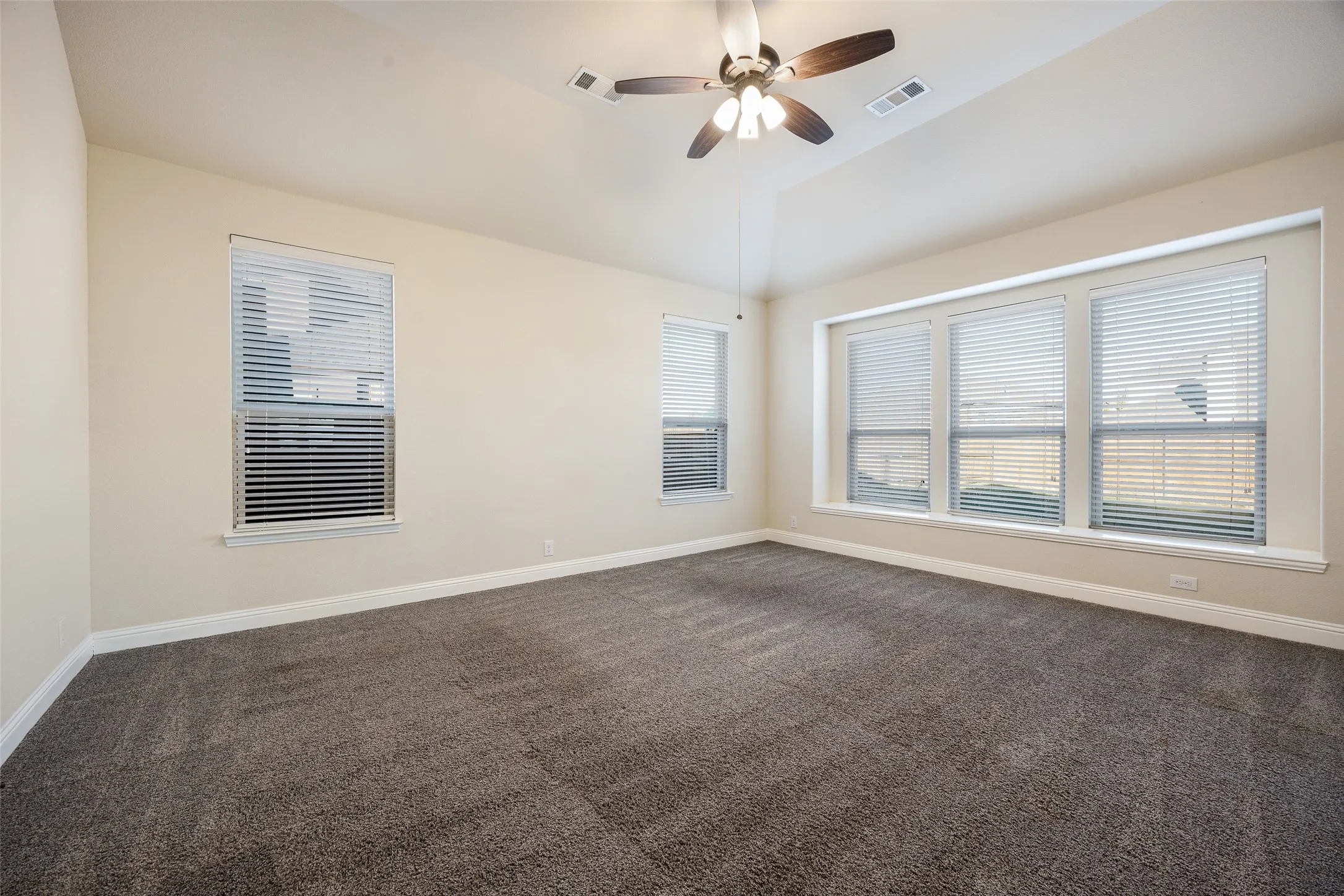 Vacant Primary Bedroom