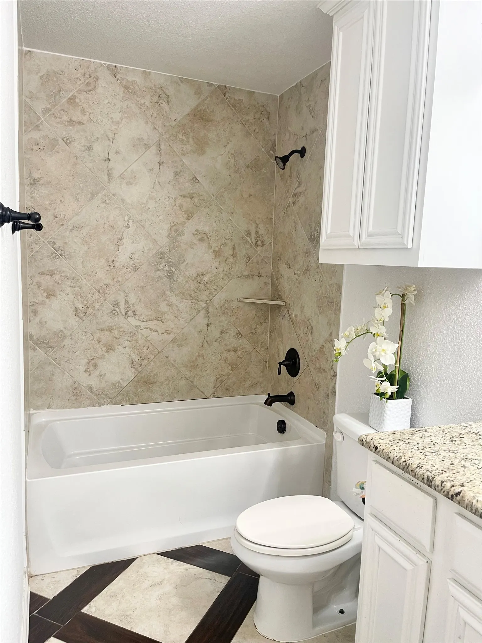 Single Family Residence For Rent in Hunt County , 1581 County Road 1079, Greenville, Texas 75401, 3 Bedroom, 2 Bathroom, Garage spaces, 1,340 Sqft, built in 2017, mls#21390865, Real Estate Agent in Greenville, Homes For Rent in Hunt county, Homes For Rent in Greenville, Realtor in Greenville Texas, Real Estate Brokerage Independent Realty Texas, Luminita Cordes Realtor