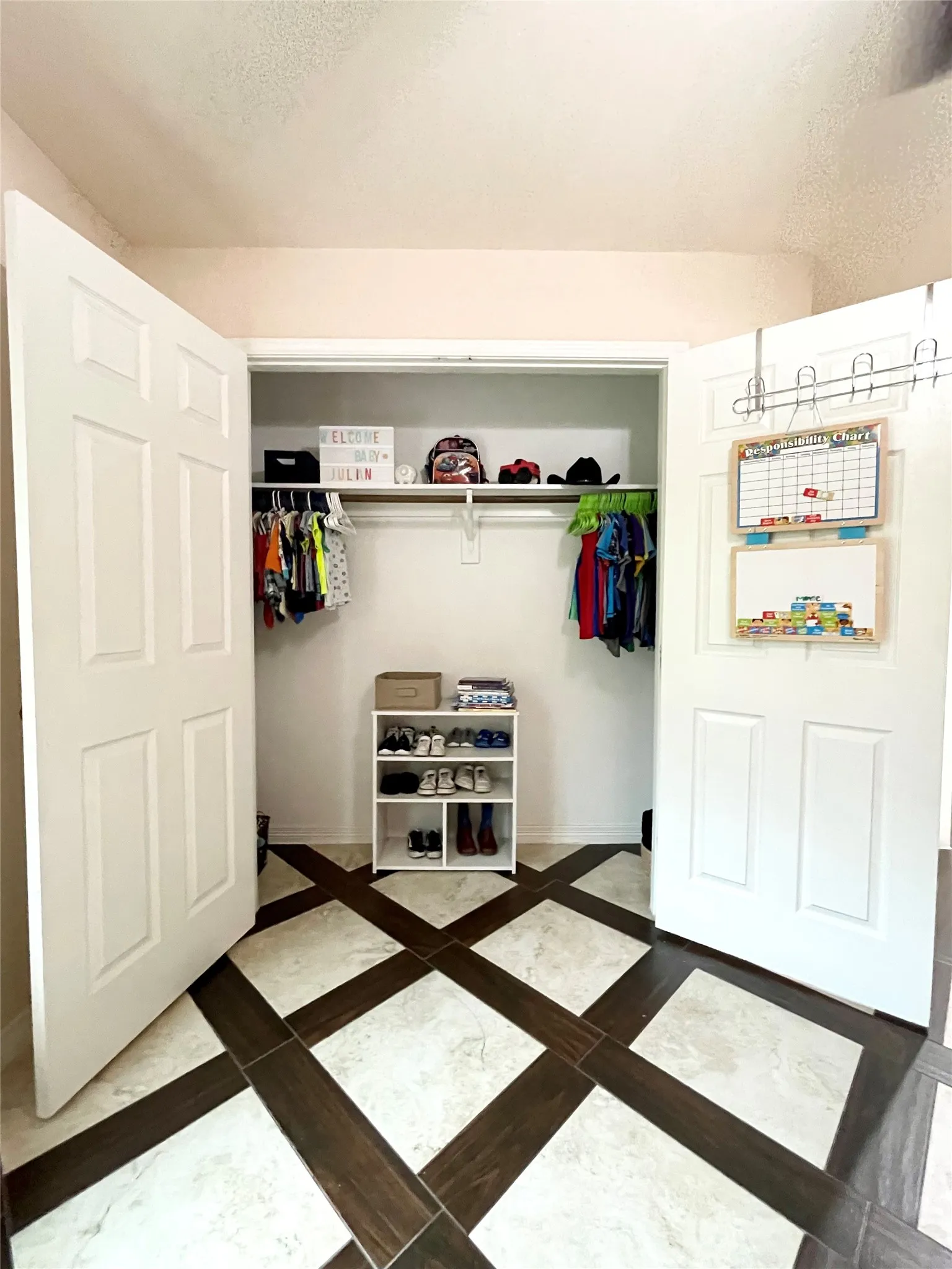 Single Family Residence For Rent in Hunt County , 1581 County Road 1079, Greenville, Texas 75401, 3 Bedroom, 2 Bathroom, Garage spaces, 1,340 Sqft, built in 2017, mls#21390865, Real Estate Agent in Greenville, Homes For Rent in Hunt county, Homes For Rent in Greenville, Realtor in Greenville Texas, Real Estate Brokerage Independent Realty Texas, Luminita Cordes Realtor