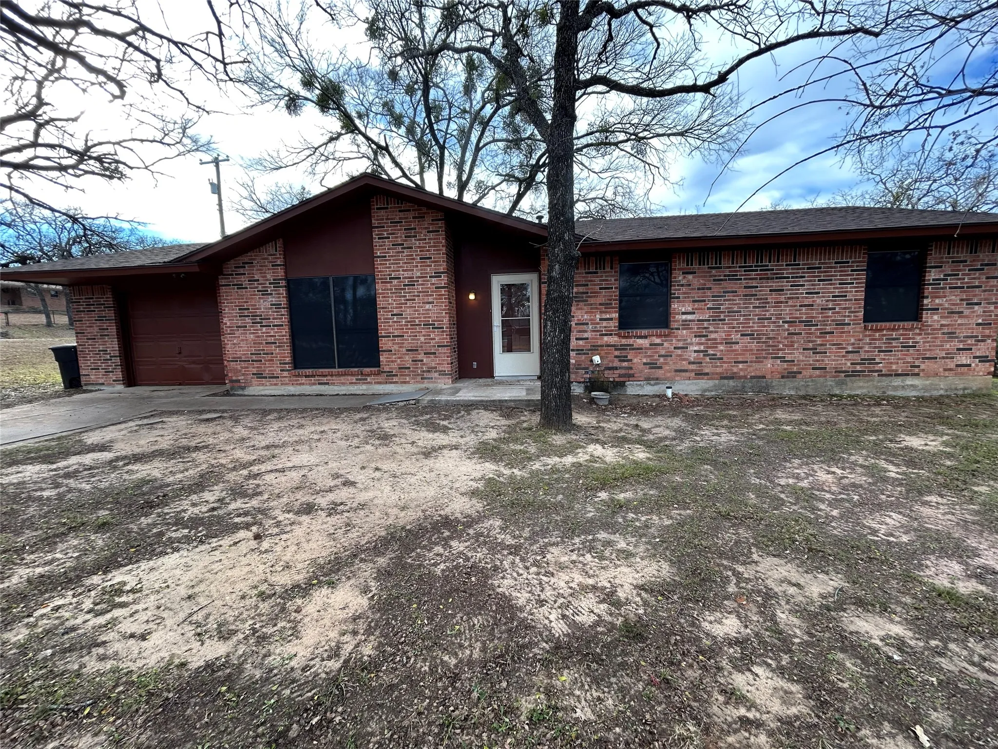 Single Family Residence For Rent