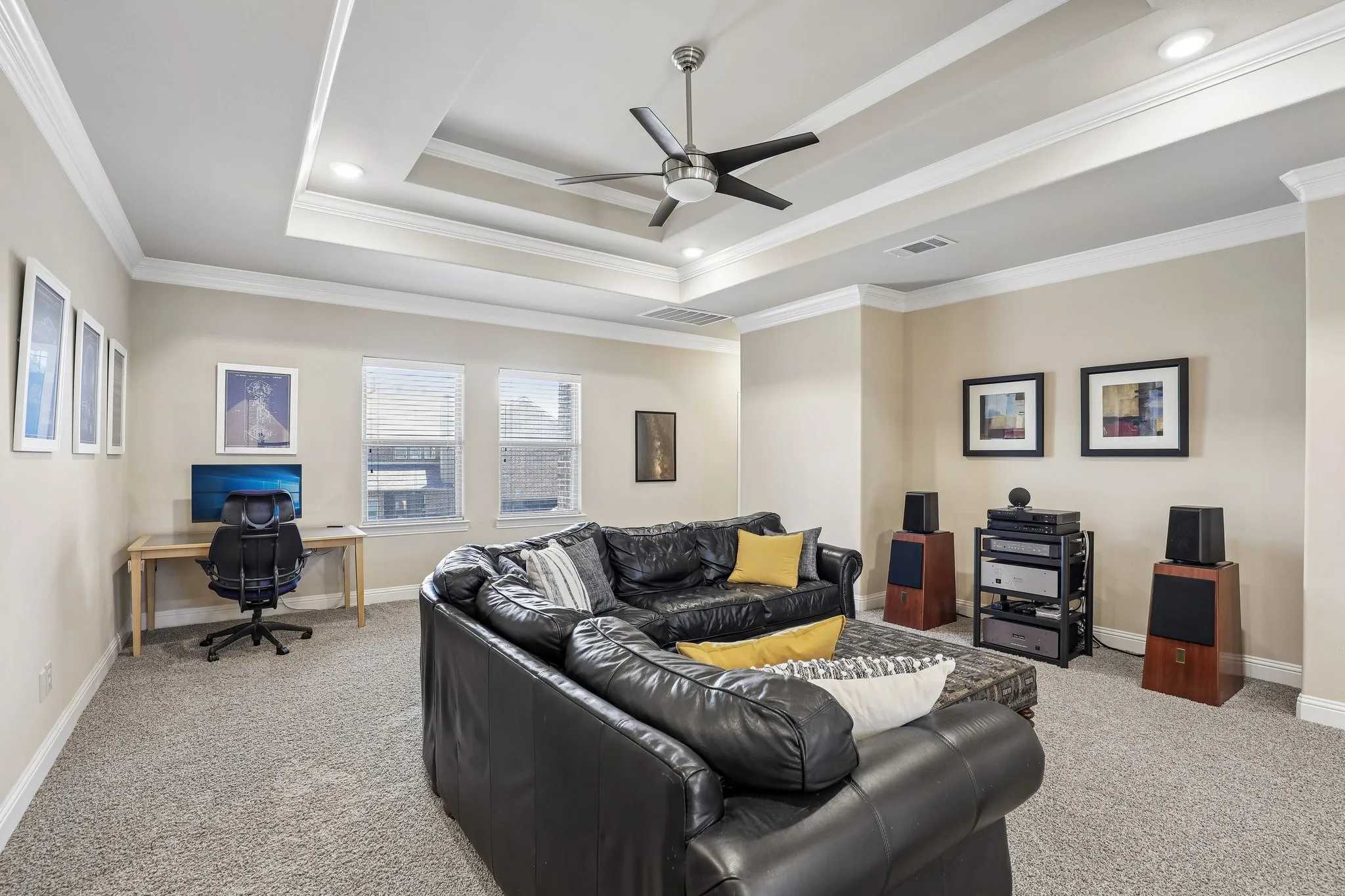 Single Family Residence For Sale in Rockwall County , 676 Princeton Way, Rockwall, Texas 75087, 5 Bedroom, 4 Bathroom, 3 Garage spaces, 3,834 Sqft, built in 2015, mls#21386220, Real Estate Agent in Rockwall, Homes For Sale in Rockwall county, Homes For Sale in Rockwall, Realtor in Rockwall Texas, Real Estate Brokerage Independent Realty Texas, Luminita Cordes Realtor