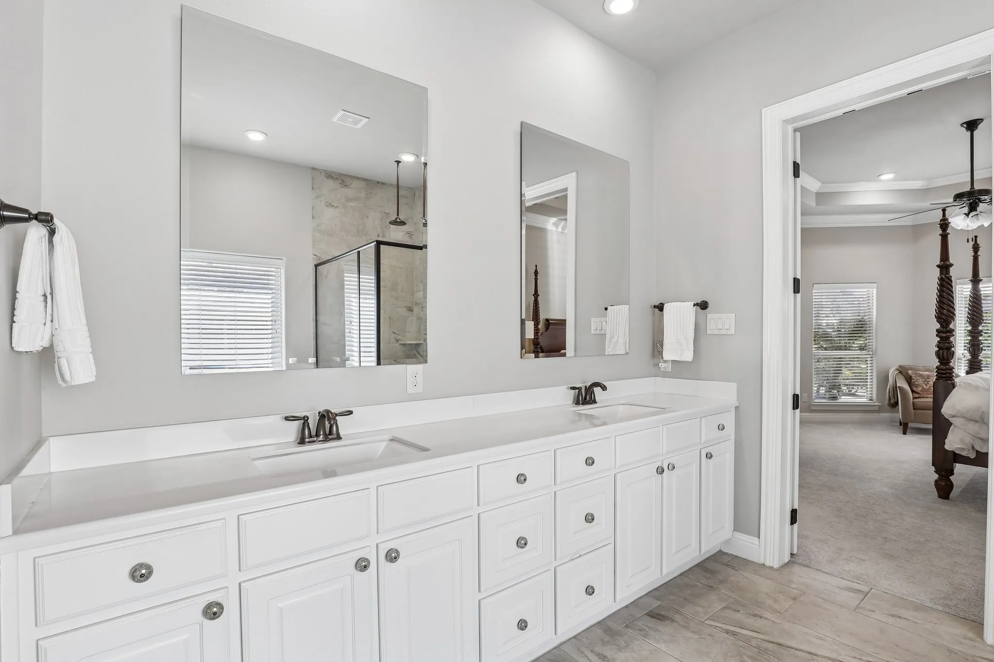 Single Family Residence For Sale in Rockwall County , 676 Princeton Way, Rockwall, Texas 75087, 5 Bedroom, 4 Bathroom, 3 Garage spaces, 3,834 Sqft, built in 2015, mls#21386220, Real Estate Agent in Rockwall, Homes For Sale in Rockwall county, Homes For Sale in Rockwall, Realtor in Rockwall Texas, Real Estate Brokerage Independent Realty Texas, Luminita Cordes Realtor