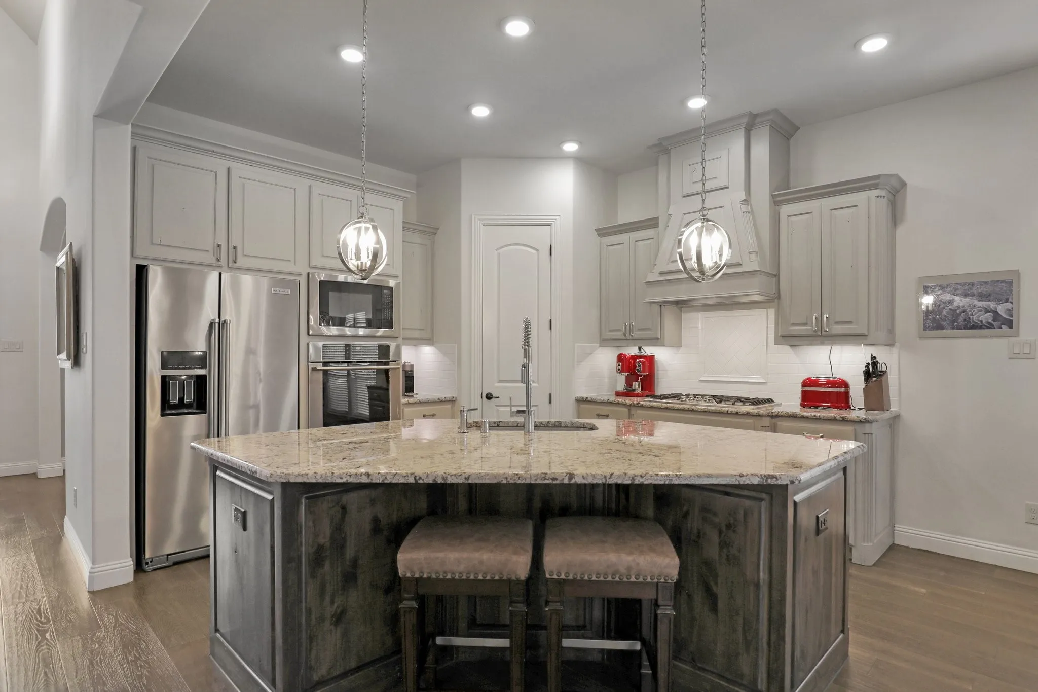 Single Family Residence For Sale in Rockwall County , 676 Princeton Way, Rockwall, Texas 75087, 5 Bedroom, 4 Bathroom, 3 Garage spaces, 3,834 Sqft, built in 2015, mls#21386220, Real Estate Agent in Rockwall, Homes For Sale in Rockwall county, Homes For Sale in Rockwall, Realtor in Rockwall Texas, Real Estate Brokerage Independent Realty Texas, Luminita Cordes Realtor