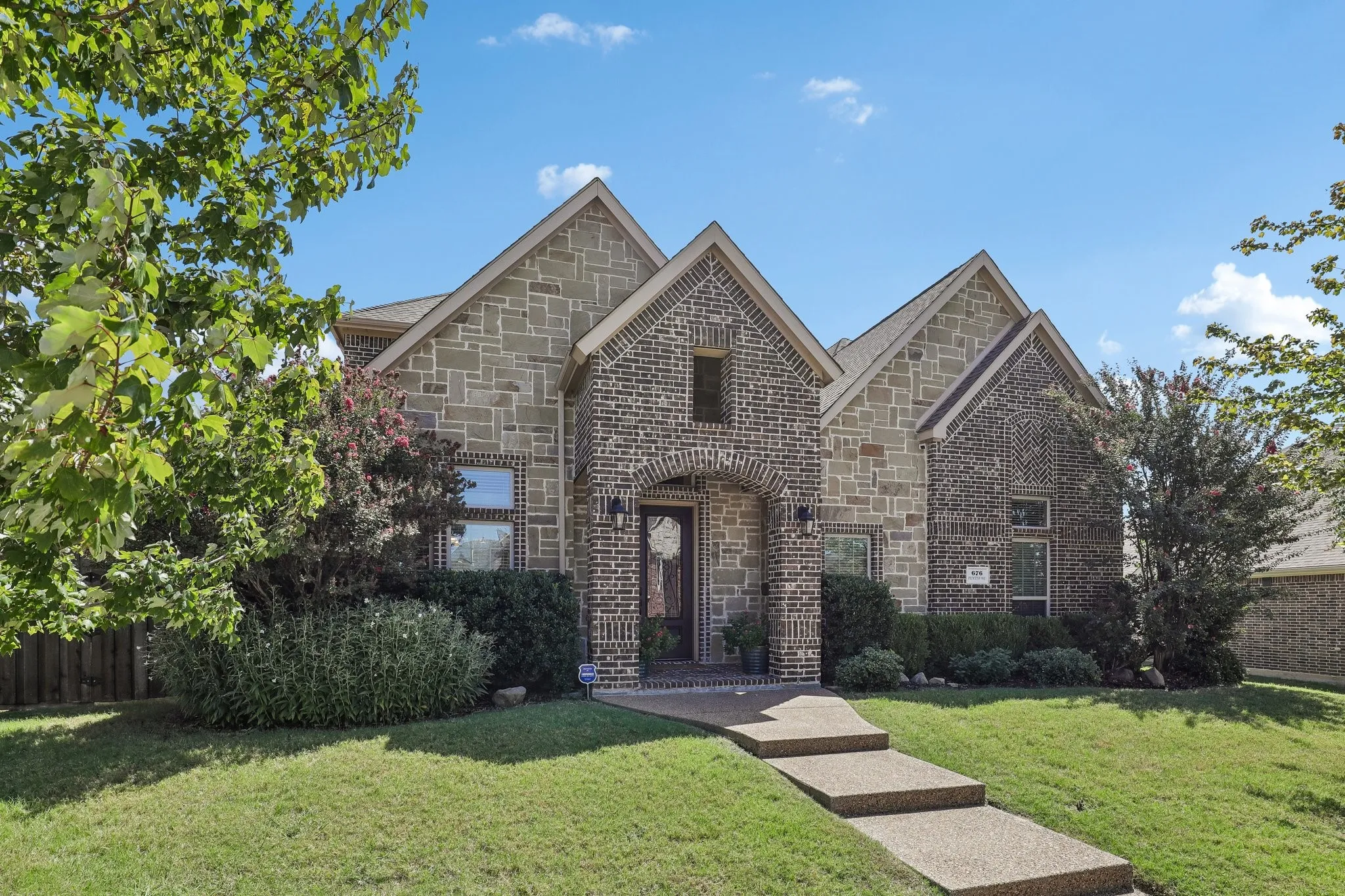 Single Family Residence For Sale in Rockwall County , 676 Princeton Way, Rockwall, Texas 75087, 5 Bedroom, 4 Bathroom, 3 Garage spaces, 3,834 Sqft, built in 2015, mls#21386220, Real Estate Agent in Rockwall, Homes For Sale in Rockwall county, Homes For Sale in Rockwall, Realtor in Rockwall Texas, Real Estate Brokerage Independent Realty Texas, Luminita Cordes Realtor