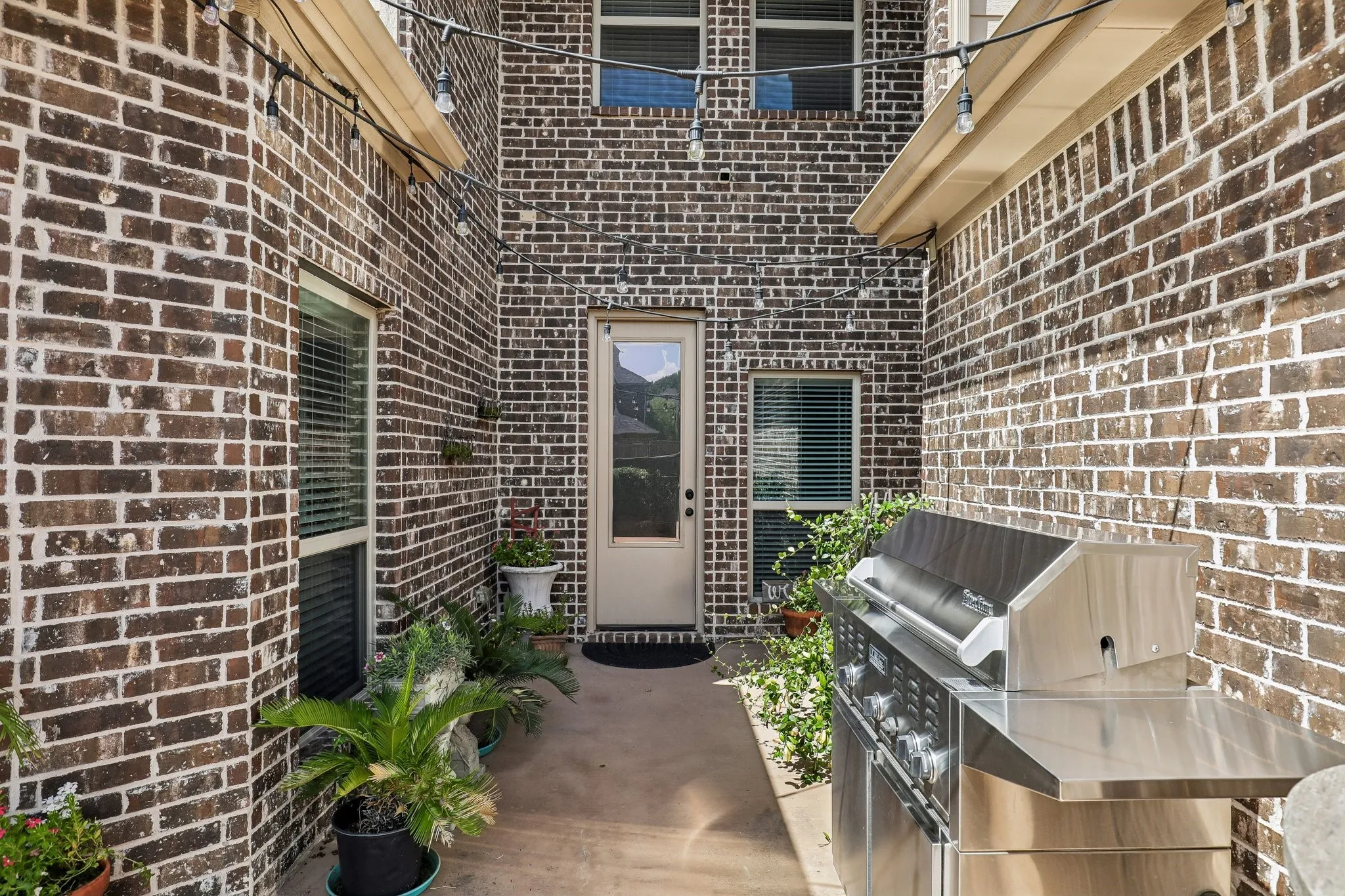 Single Family Residence For Sale in Rockwall County , 676 Princeton Way, Rockwall, Texas 75087, 5 Bedroom, 4 Bathroom, 3 Garage spaces, 3,834 Sqft, built in 2015, mls#21386220, Real Estate Agent in Rockwall, Homes For Sale in Rockwall county, Homes For Sale in Rockwall, Realtor in Rockwall Texas, Real Estate Brokerage Independent Realty Texas, Luminita Cordes Realtor