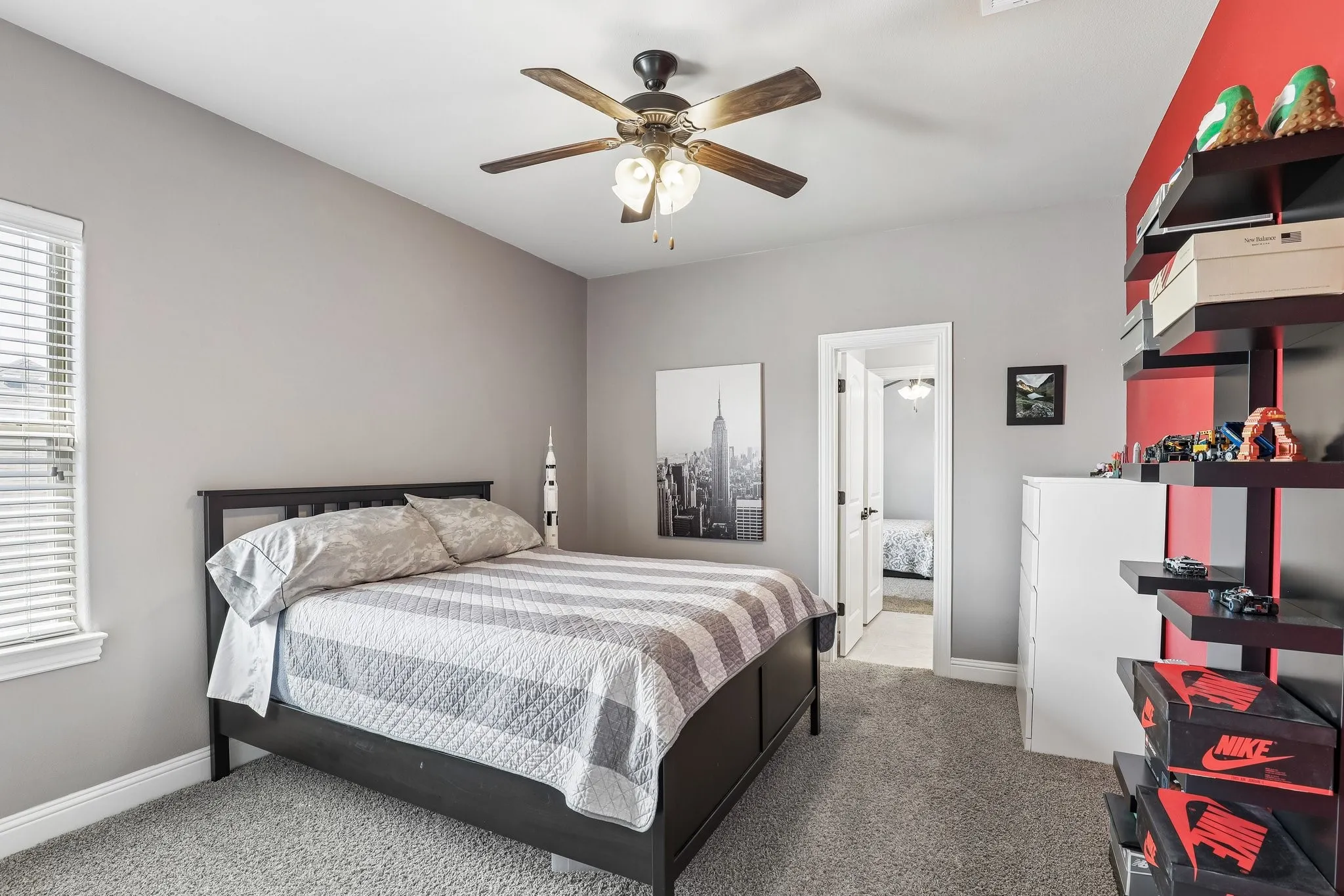 Single Family Residence For Sale in Rockwall County , 676 Princeton Way, Rockwall, Texas 75087, 5 Bedroom, 4 Bathroom, 3 Garage spaces, 3,834 Sqft, built in 2015, mls#21386220, Real Estate Agent in Rockwall, Homes For Sale in Rockwall county, Homes For Sale in Rockwall, Realtor in Rockwall Texas, Real Estate Brokerage Independent Realty Texas, Luminita Cordes Realtor