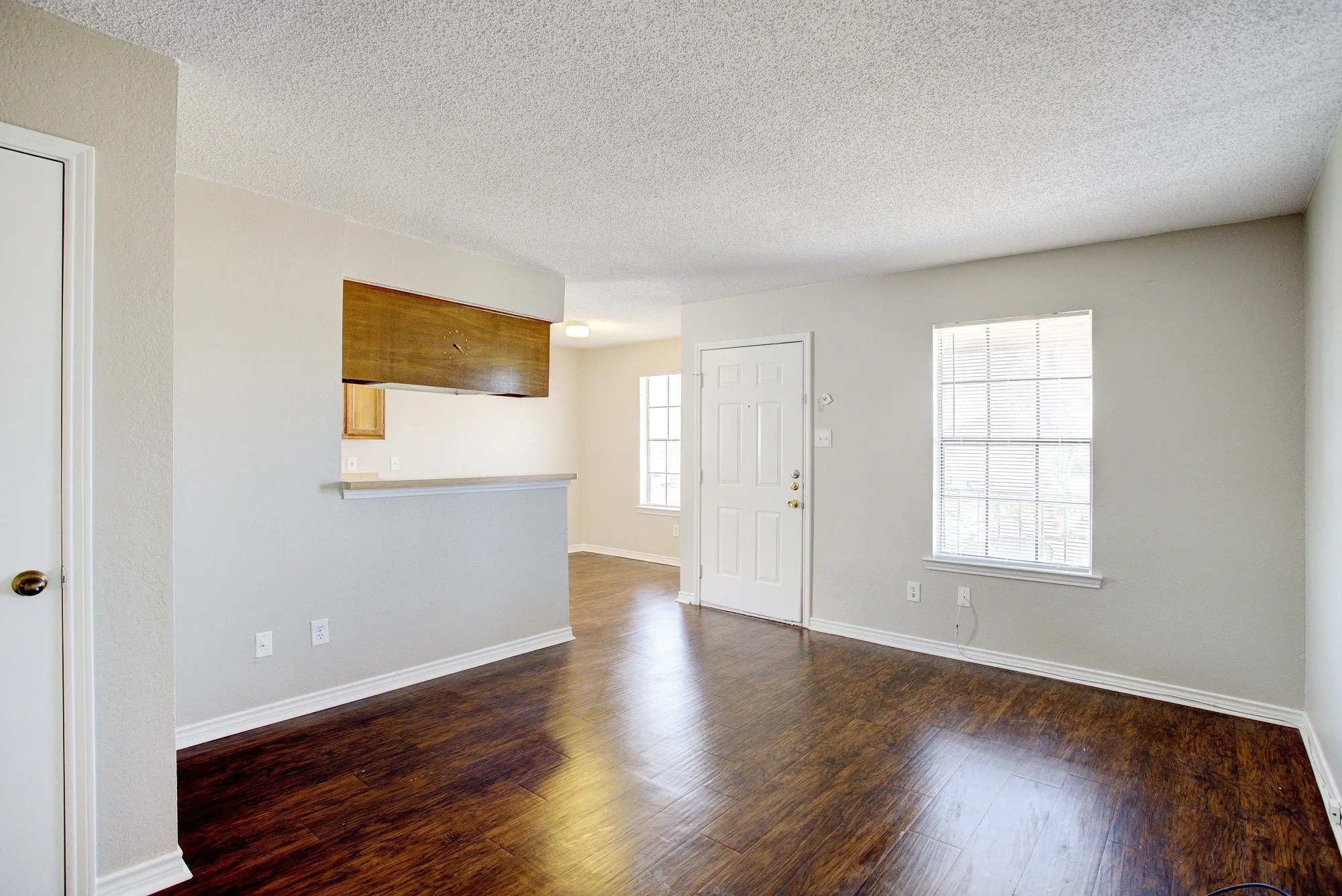 Quadruplex For Rent in Tarrant County , 313 Queens Court S D, Mansfield, Texas 76063, 2 Bedroom, 1 Bathroom, Garage spaces, 3,252 Sqft, built in 1985, mls#21390874, Real Estate Agent in Mansfield, Homes For Rent in Tarrant county, Homes For Rent in Mansfield, Realtor in Mansfield Texas, Real Estate Brokerage Independent Realty Texas, Luminita Cordes Realtor