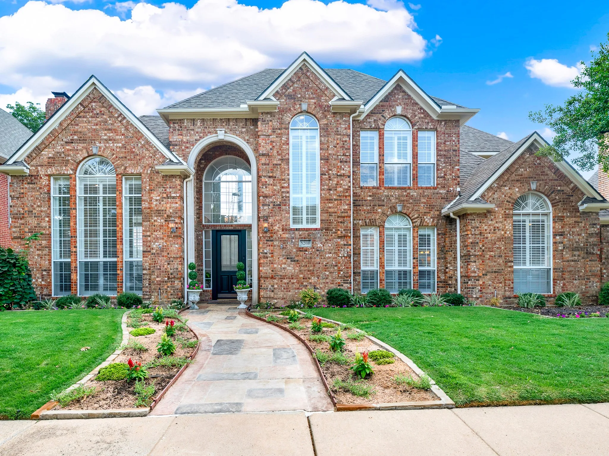 Single Family Residence For Sale in Collin County , 5208 Ambergate Lane, Dallas, Texas 75287, 5 Bedroom, 5 Bathroom, 3 Garage spaces, 4,891 Sqft, built in 1993, mls#21389727, Real Estate Agent in Dallas, Homes For Sale in Collin county, Homes For Sale in Dallas, Realtor in Dallas Texas, Real Estate Brokerage Independent Realty Texas, Luminita Cordes Realtor