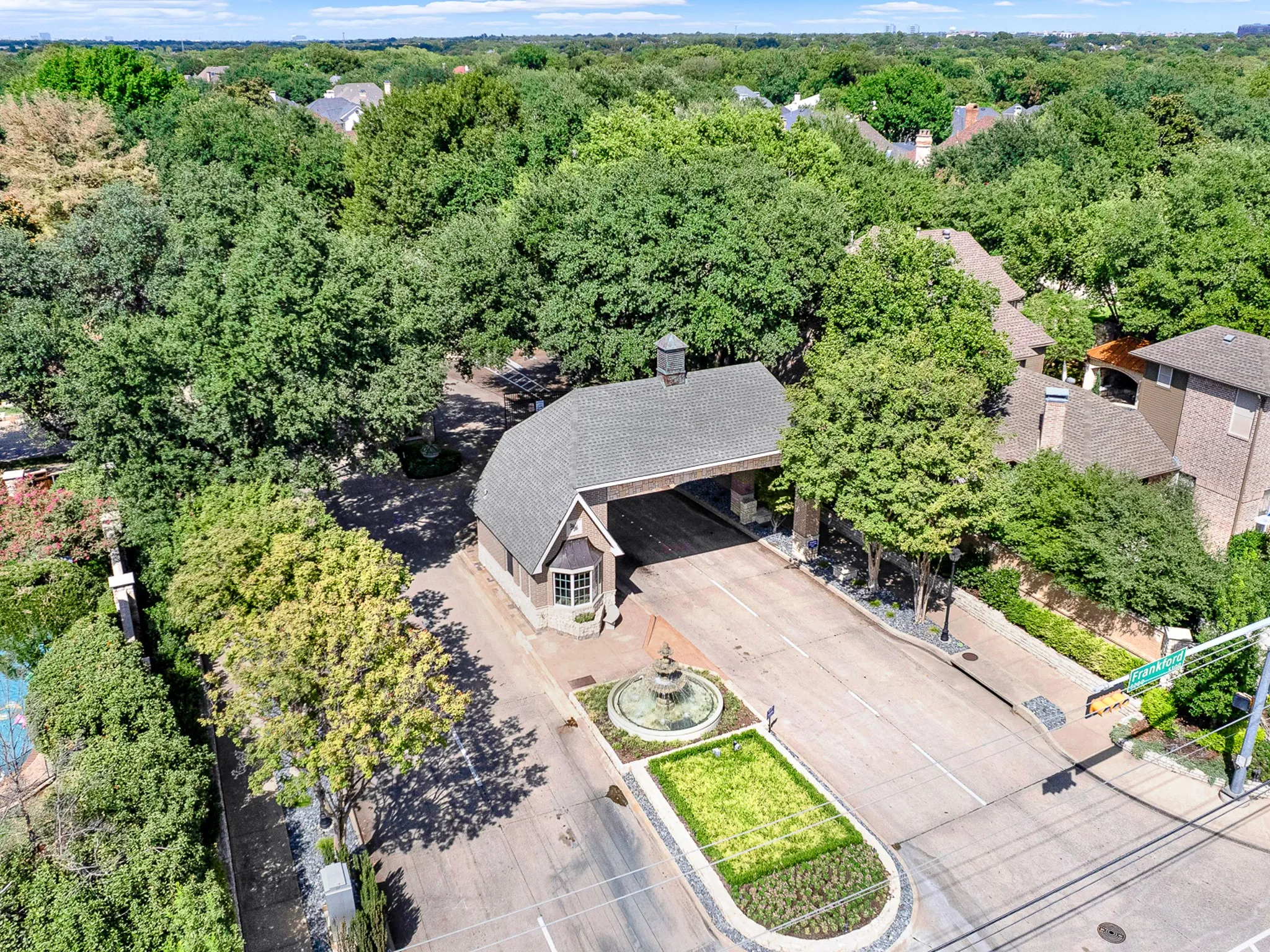 Single Family Residence For Sale in Collin County , 5208 Ambergate Lane, Dallas, Texas 75287, 5 Bedroom, 5 Bathroom, 3 Garage spaces, 4,891 Sqft, built in 1993, mls#21389727, Real Estate Agent in Dallas, Homes For Sale in Collin county, Homes For Sale in Dallas, Realtor in Dallas Texas, Real Estate Brokerage Independent Realty Texas, Luminita Cordes Realtor