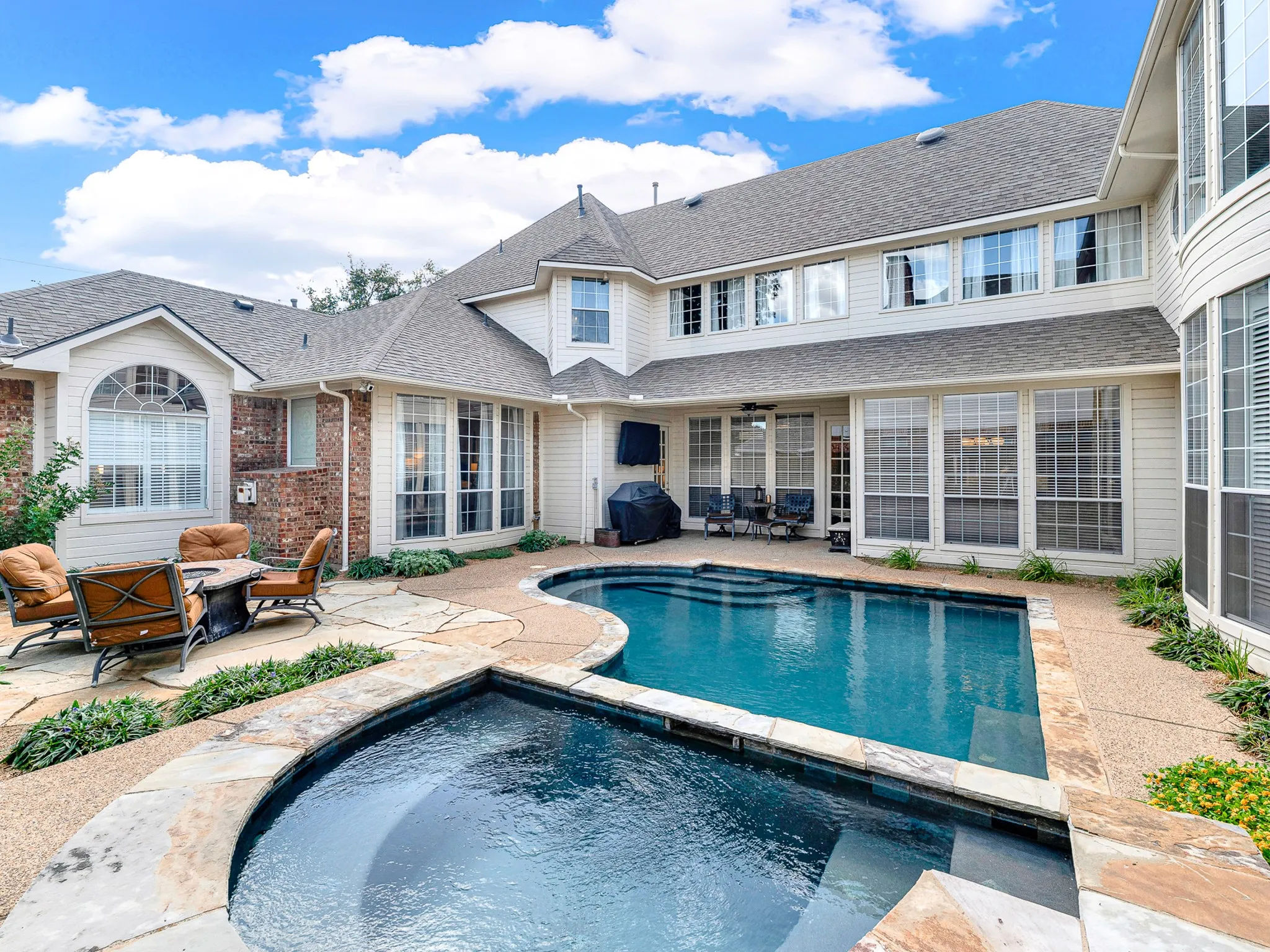 Single Family Residence For Sale in Collin County , 5208 Ambergate Lane, Dallas, Texas 75287, 5 Bedroom, 5 Bathroom, 3 Garage spaces, 4,891 Sqft, built in 1993, mls#21389727, Real Estate Agent in Dallas, Homes For Sale in Collin county, Homes For Sale in Dallas, Realtor in Dallas Texas, Real Estate Brokerage Independent Realty Texas, Luminita Cordes Realtor