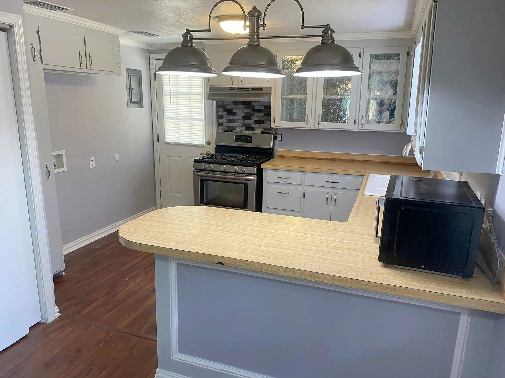 Single Family Residence For Sale in Harrison County , 1411 Aars Street, Longview, Texas 75601, 3 Bedroom, 2 Bathroom, Garage spaces, 1,392 Sqft, built in 1950, mls#21390826, Real Estate Agent in Longview, Homes For Sale in Harrison county, Homes For Sale in Longview, Realtor in Longview Texas, Real Estate Brokerage Independent Realty Texas, Luminita Cordes Realtor