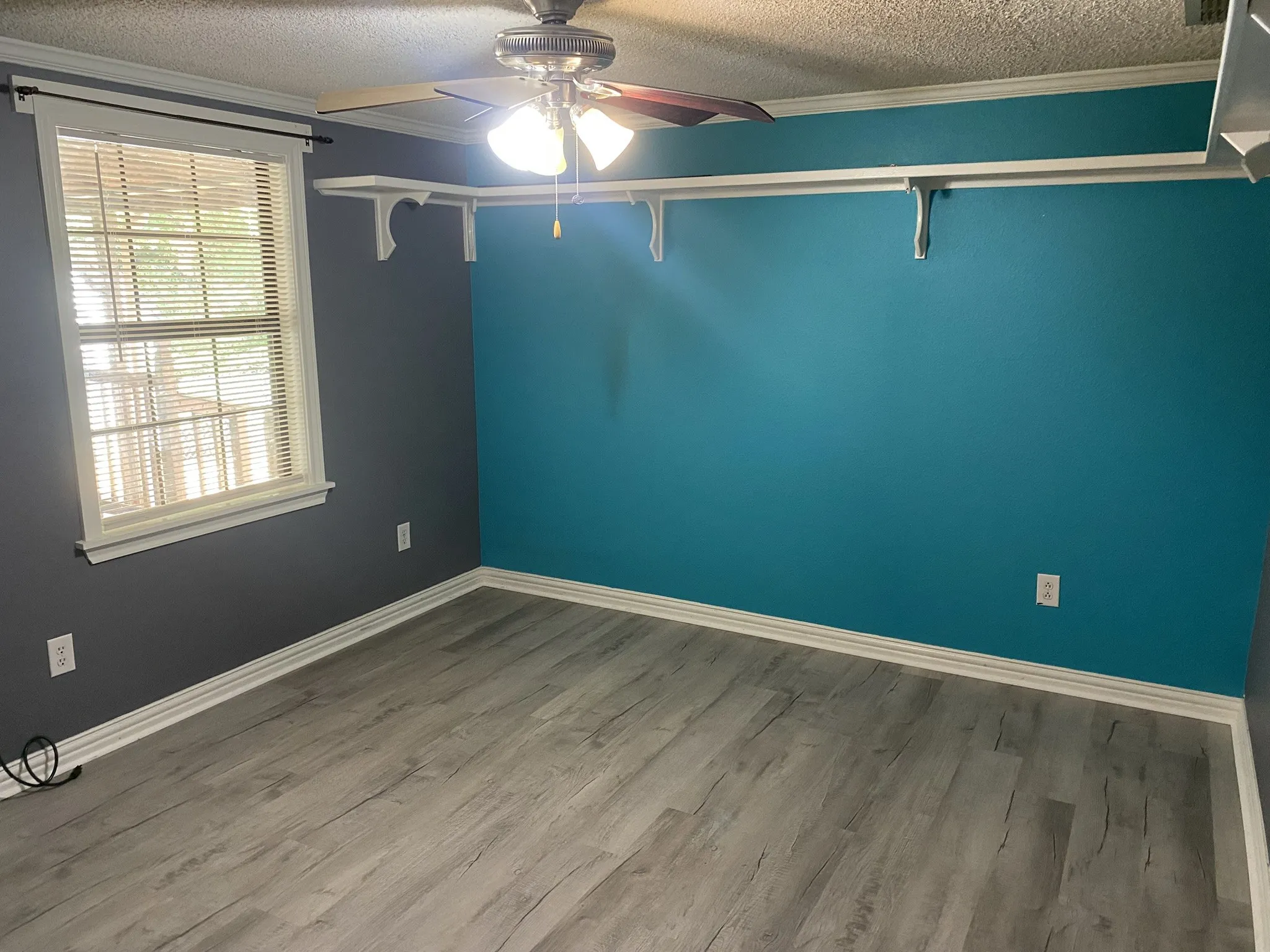 Single Family Residence For Sale in Harrison County , 1411 Aars Street, Longview, Texas 75601, 3 Bedroom, 2 Bathroom, Garage spaces, 1,392 Sqft, built in 1950, mls#21390826, Real Estate Agent in Longview, Homes For Sale in Harrison county, Homes For Sale in Longview, Realtor in Longview Texas, Real Estate Brokerage Independent Realty Texas, Luminita Cordes Realtor