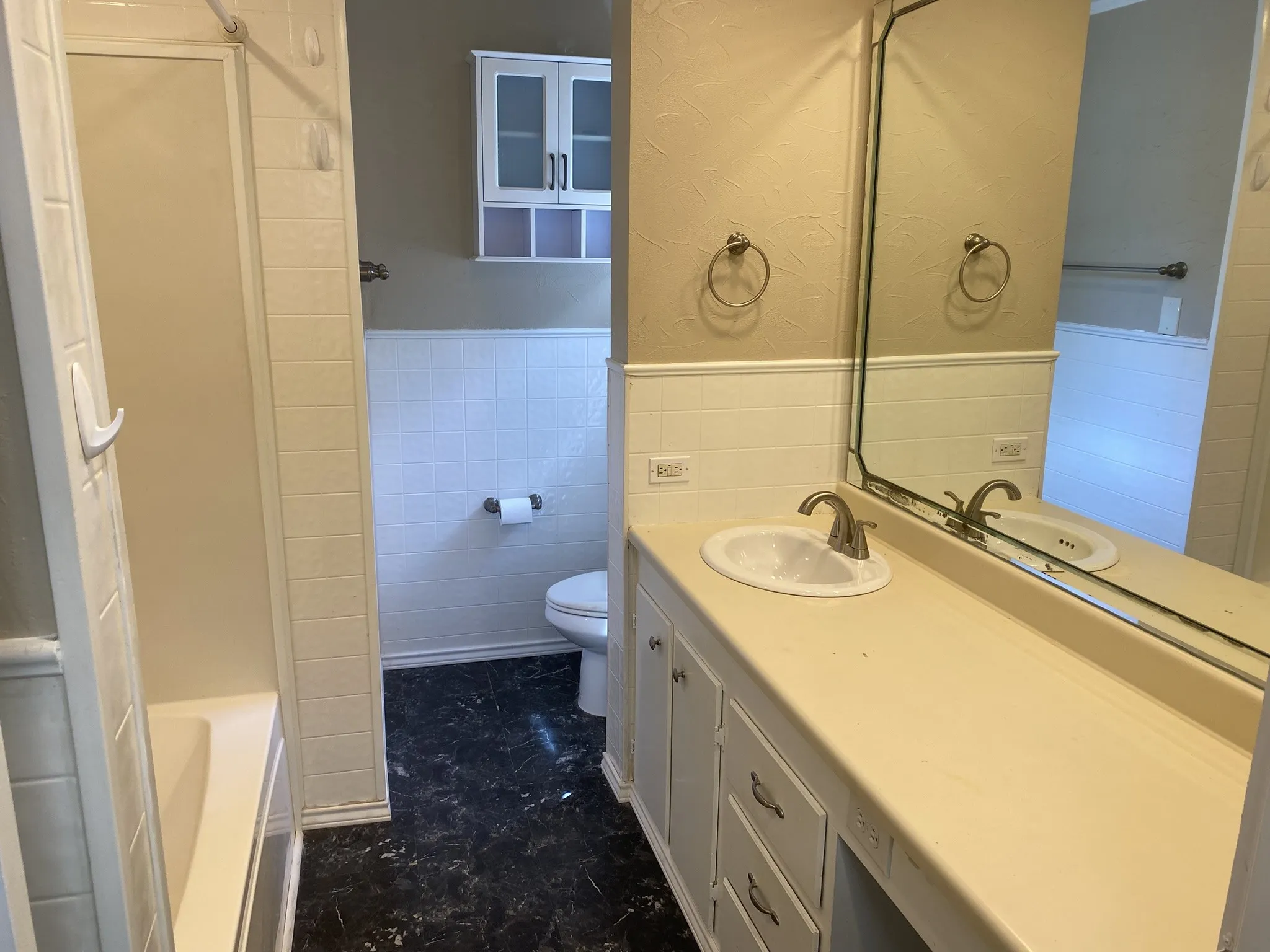 Single Family Residence For Sale in Harrison County , 1411 Aars Street, Longview, Texas 75601, 3 Bedroom, 2 Bathroom, Garage spaces, 1,392 Sqft, built in 1950, mls#21390826, Real Estate Agent in Longview, Homes For Sale in Harrison county, Homes For Sale in Longview, Realtor in Longview Texas, Real Estate Brokerage Independent Realty Texas, Luminita Cordes Realtor