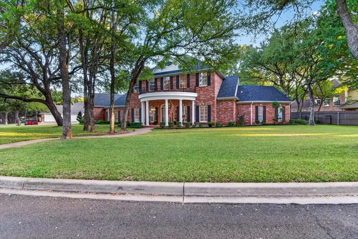 Single Family Residence For Sale