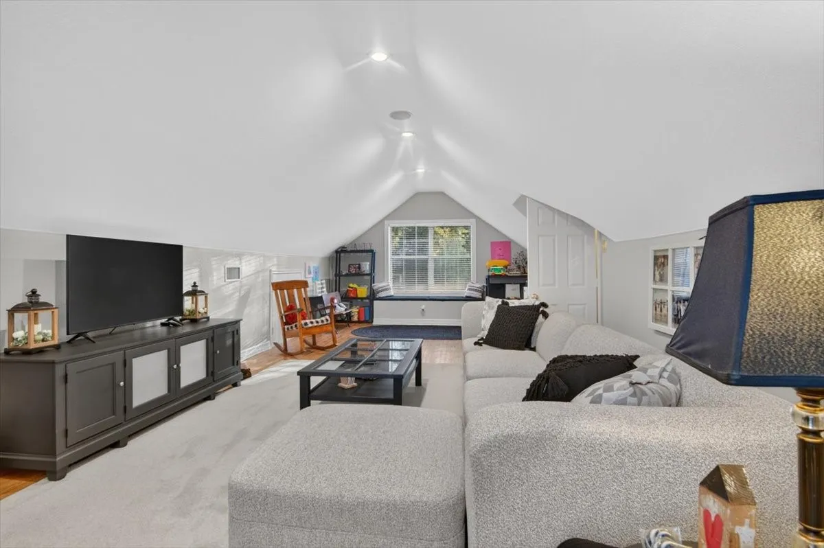 Single Family Residence For Sale in Mc Lennan County , 146 Shady Trail, Mc Gregor, Texas 76657, 4 Bedroom, 4 Bathroom, 3 Garage spaces, 3,914 Sqft, built in 1998, mls#21388541, Real Estate Agent in Mc Gregor, Homes For Sale in Mc Lennan county, Homes For Sale in Mc Gregor, Realtor in Mc Gregor Texas, Real Estate Brokerage Independent Realty Texas, Luminita Cordes Realtor