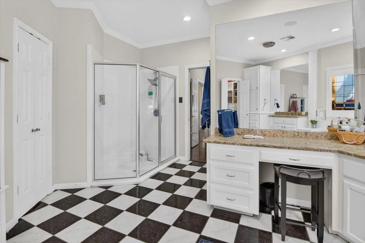 Single Family Residence For Sale in Mc Lennan County , 146 Shady Trail, Mc Gregor, Texas 76657, 4 Bedroom, 4 Bathroom, 3 Garage spaces, 3,914 Sqft, built in 1998, mls#21388541, Real Estate Agent in Mc Gregor, Homes For Sale in Mc Lennan county, Homes For Sale in Mc Gregor, Realtor in Mc Gregor Texas, Real Estate Brokerage Independent Realty Texas, Luminita Cordes Realtor
