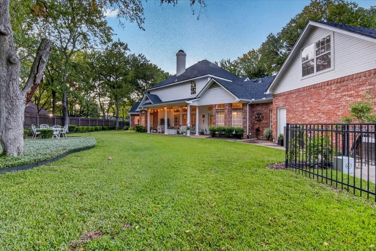 Single Family Residence For Sale in Mc Lennan County , 146 Shady Trail, Mc Gregor, Texas 76657, 4 Bedroom, 4 Bathroom, 3 Garage spaces, 3,914 Sqft, built in 1998, mls#21388541, Real Estate Agent in Mc Gregor, Homes For Sale in Mc Lennan county, Homes For Sale in Mc Gregor, Realtor in Mc Gregor Texas, Real Estate Brokerage Independent Realty Texas, Luminita Cordes Realtor