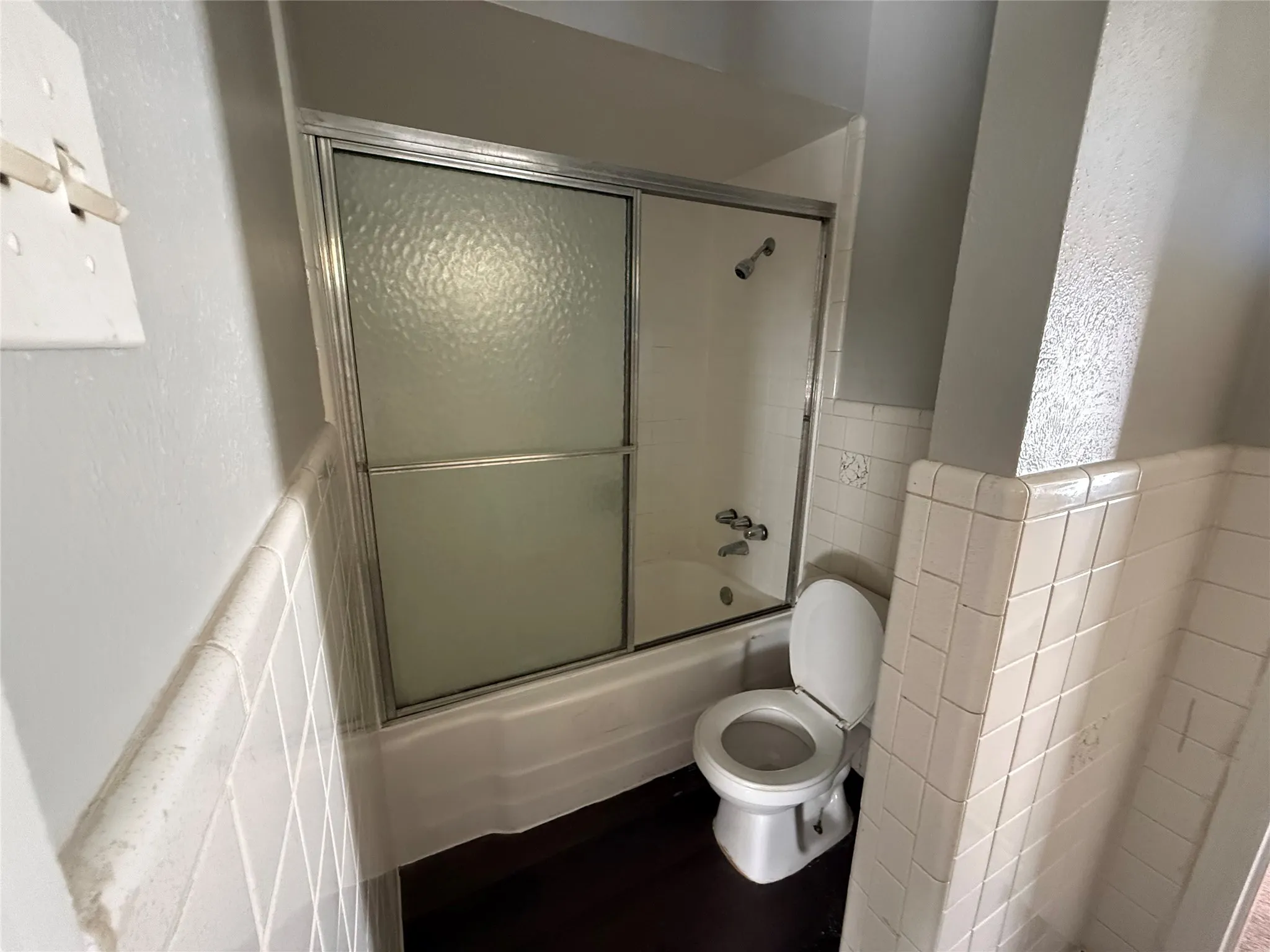 Single Family Residence For Sale in Dallas County , 301 Lakewood Drive, De Soto, Texas 75115, 3 Bedroom, 3 Bathroom, 2 Garage spaces, 1,807 Sqft, built in 1965, mls#21390883, Real Estate Agent in De Soto, Homes For Sale in Dallas county, Homes For Sale in De Soto, Realtor in De Soto Texas, Real Estate Brokerage Independent Realty Texas, Luminita Cordes Realtor