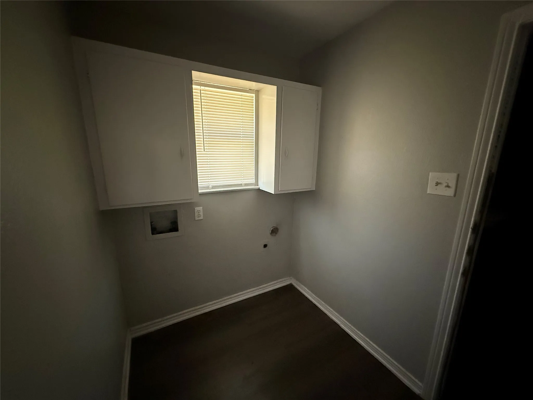 Single Family Residence For Sale in Dallas County , 301 Lakewood Drive, De Soto, Texas 75115, 3 Bedroom, 3 Bathroom, 2 Garage spaces, 1,807 Sqft, built in 1965, mls#21390883, Real Estate Agent in De Soto, Homes For Sale in Dallas county, Homes For Sale in De Soto, Realtor in De Soto Texas, Real Estate Brokerage Independent Realty Texas, Luminita Cordes Realtor