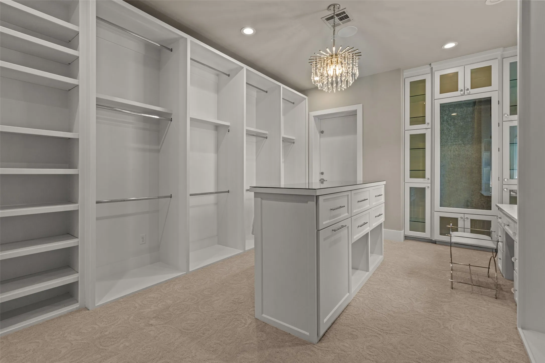 Single Family Residence For Sale in Tarrant County , 4629 Palencia Drive, Fort Worth, Texas 76126, 3 Bedroom, 4 Bathroom, 3 Garage spaces, 5,105 Sqft, built in 2016, mls#21390142, Real Estate Agent in Fort Worth, Homes For Sale in Tarrant county, Homes For Sale in Fort Worth, Realtor in Fort Worth Texas, Real Estate Brokerage Independent Realty Texas, Luminita Cordes Realtor