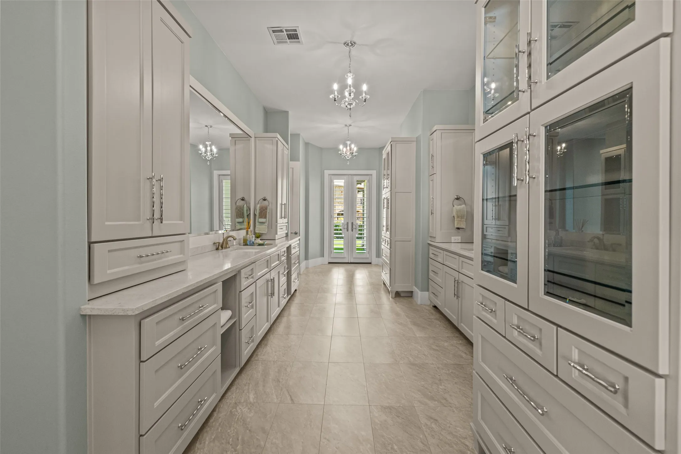 Single Family Residence For Sale in Tarrant County , 4629 Palencia Drive, Fort Worth, Texas 76126, 3 Bedroom, 4 Bathroom, 3 Garage spaces, 5,105 Sqft, built in 2016, mls#21390142, Real Estate Agent in Fort Worth, Homes For Sale in Tarrant county, Homes For Sale in Fort Worth, Realtor in Fort Worth Texas, Real Estate Brokerage Independent Realty Texas, Luminita Cordes Realtor